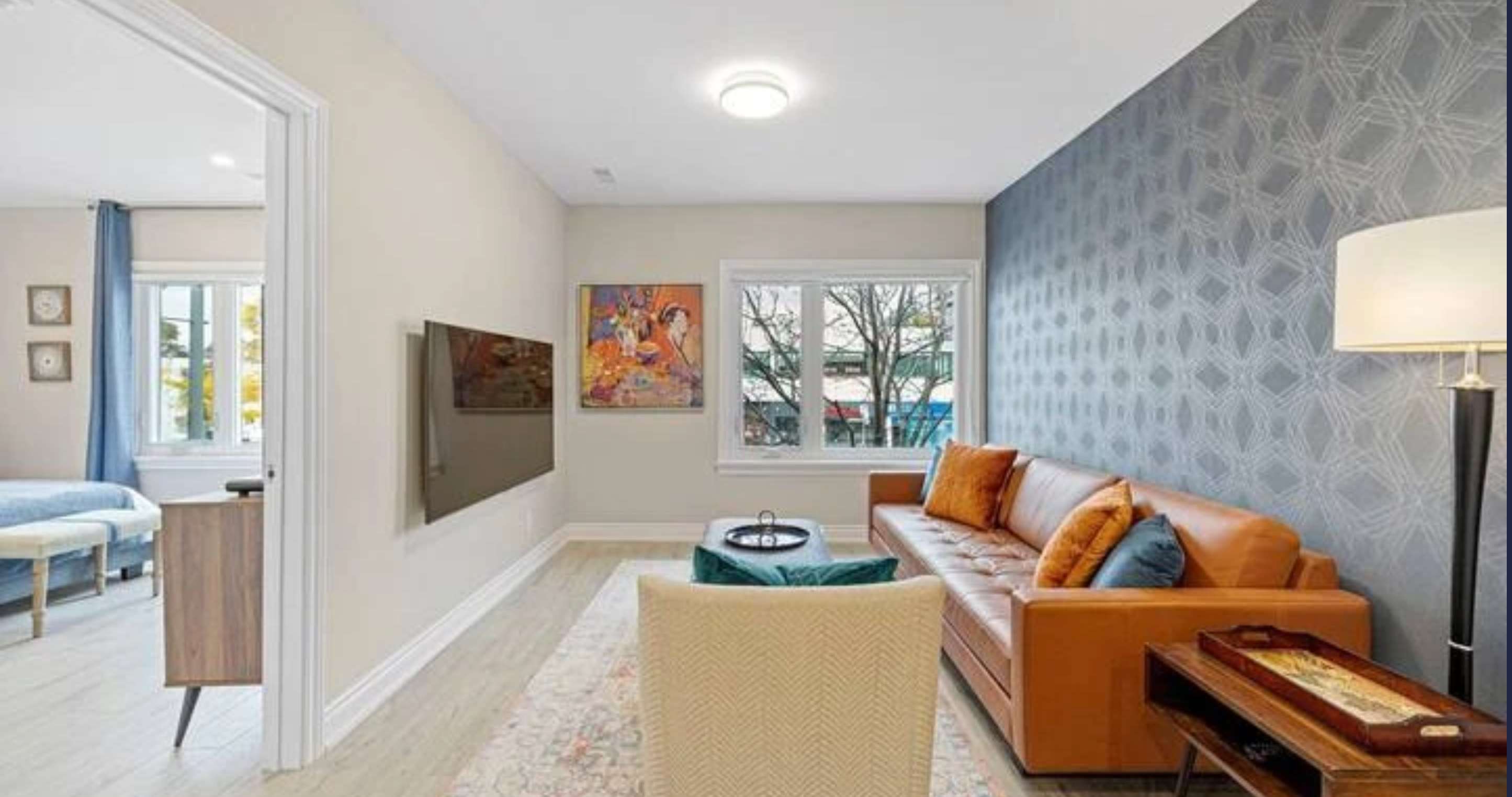 Modern St Clair West Suite w Private Patio BBQ