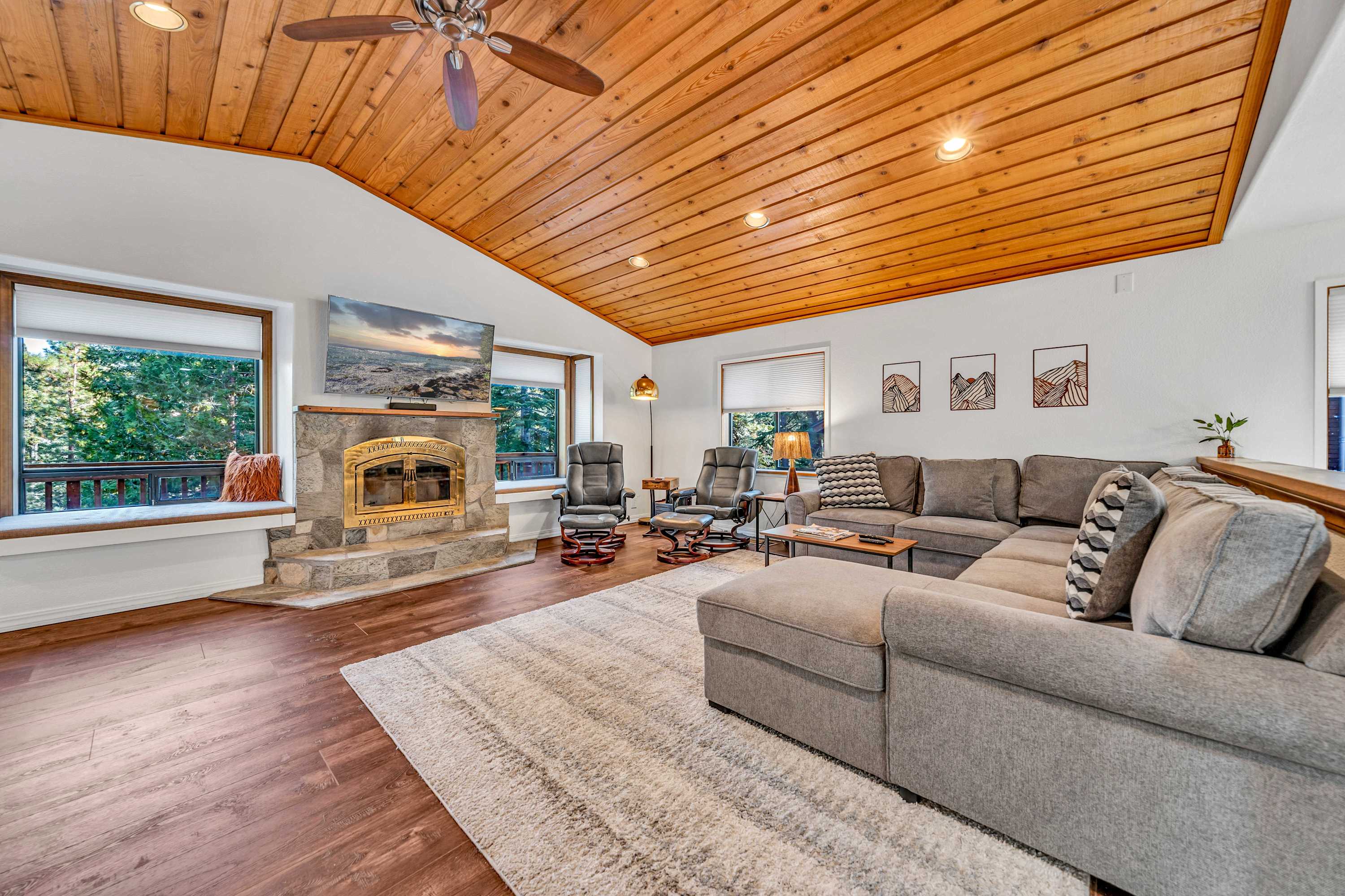 Tahoe Retreat with Decks and Separate Studio