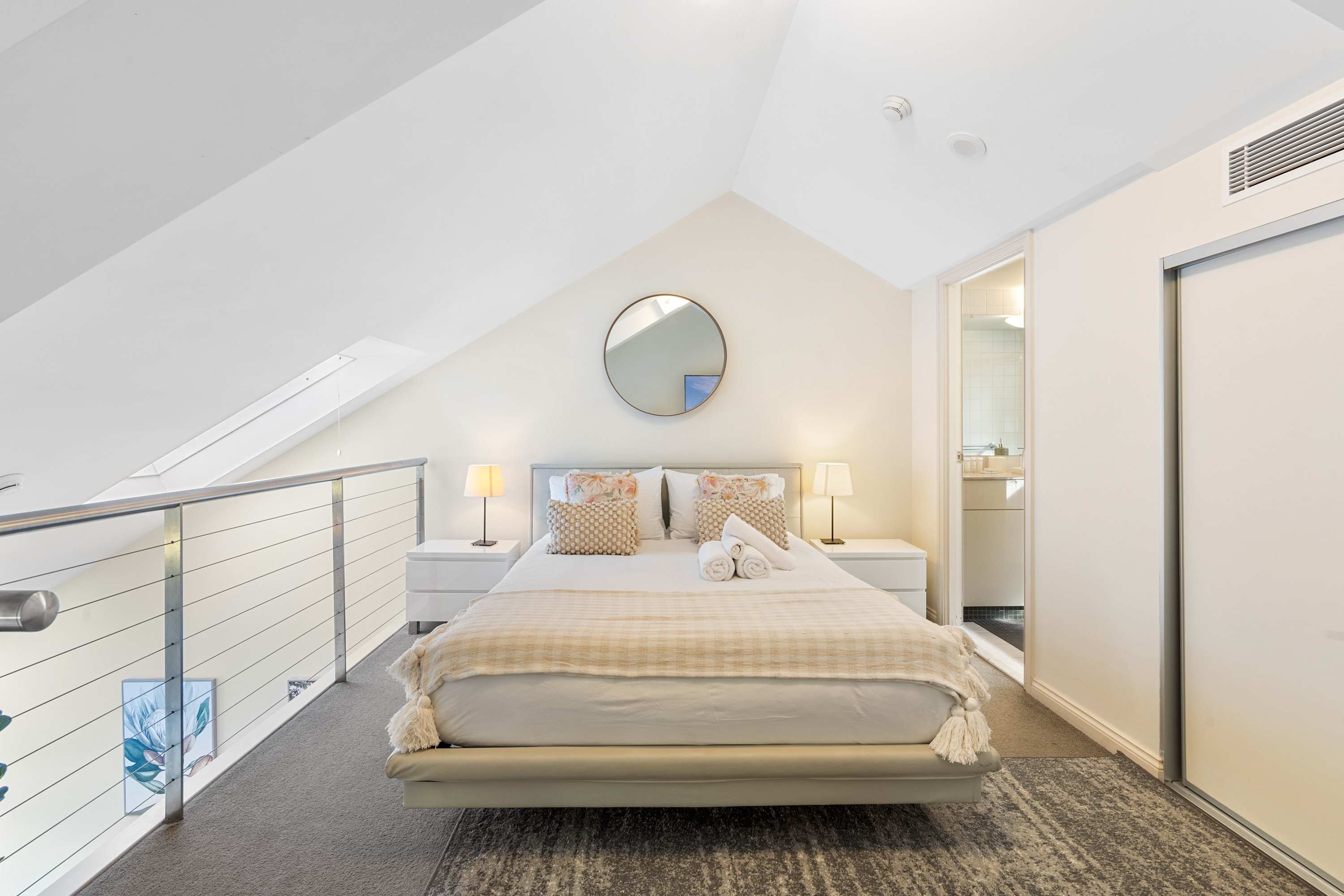 Stylish Loft-Style Apartment with Stunning Views