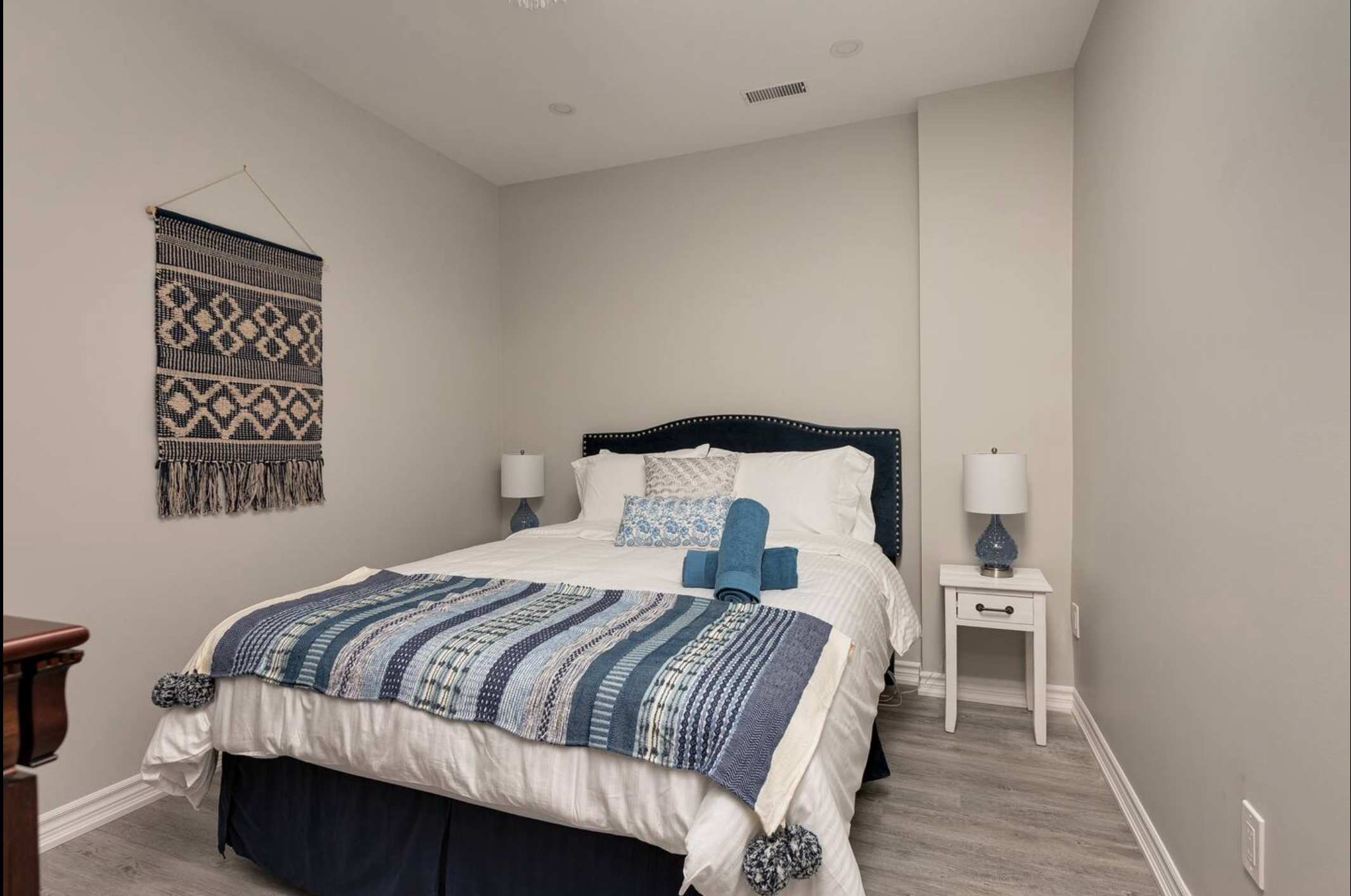 Queen Bedroom with Hotel Quality linen