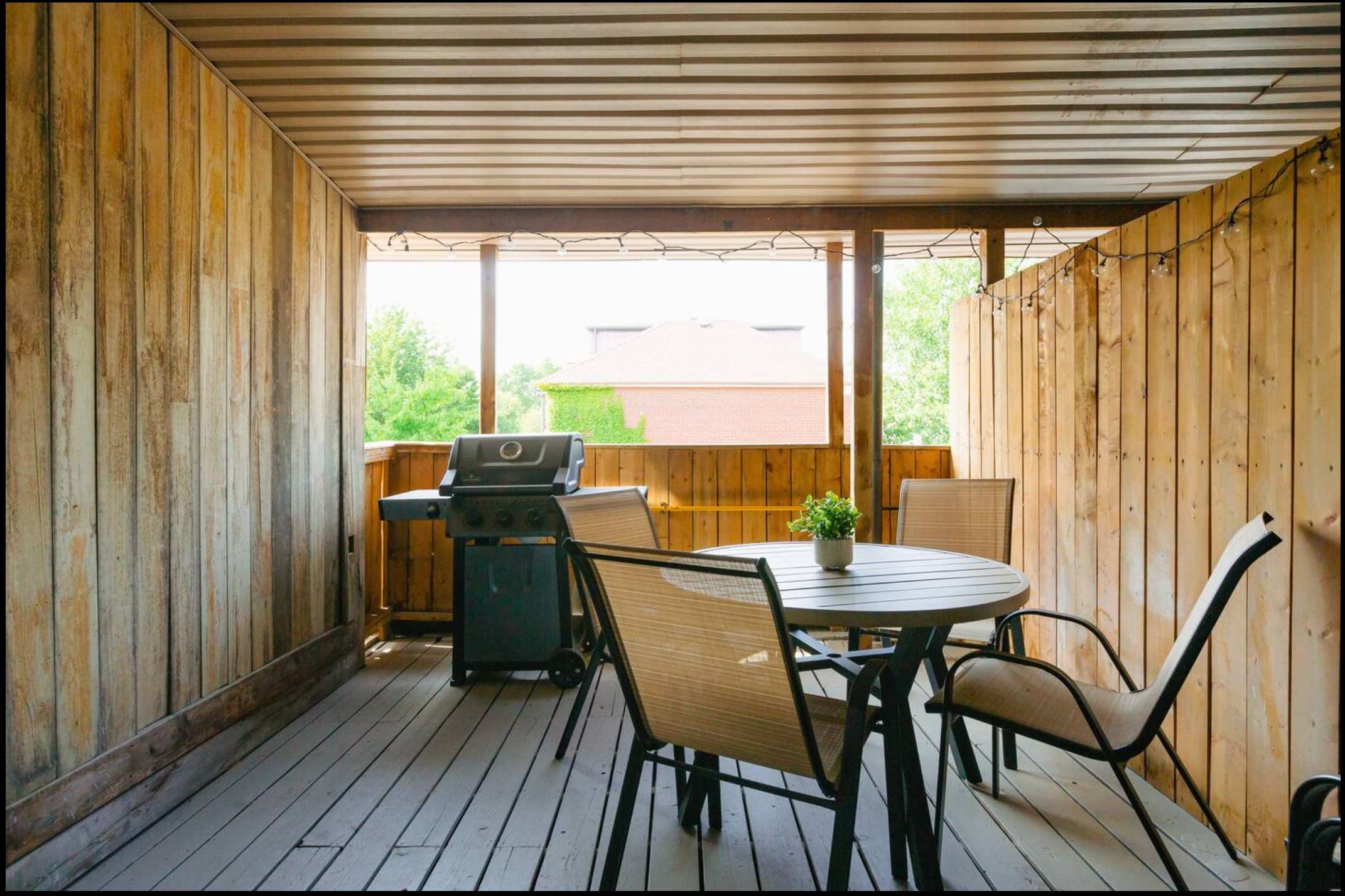 Elegant Suite w Patio BBQ Grill 2