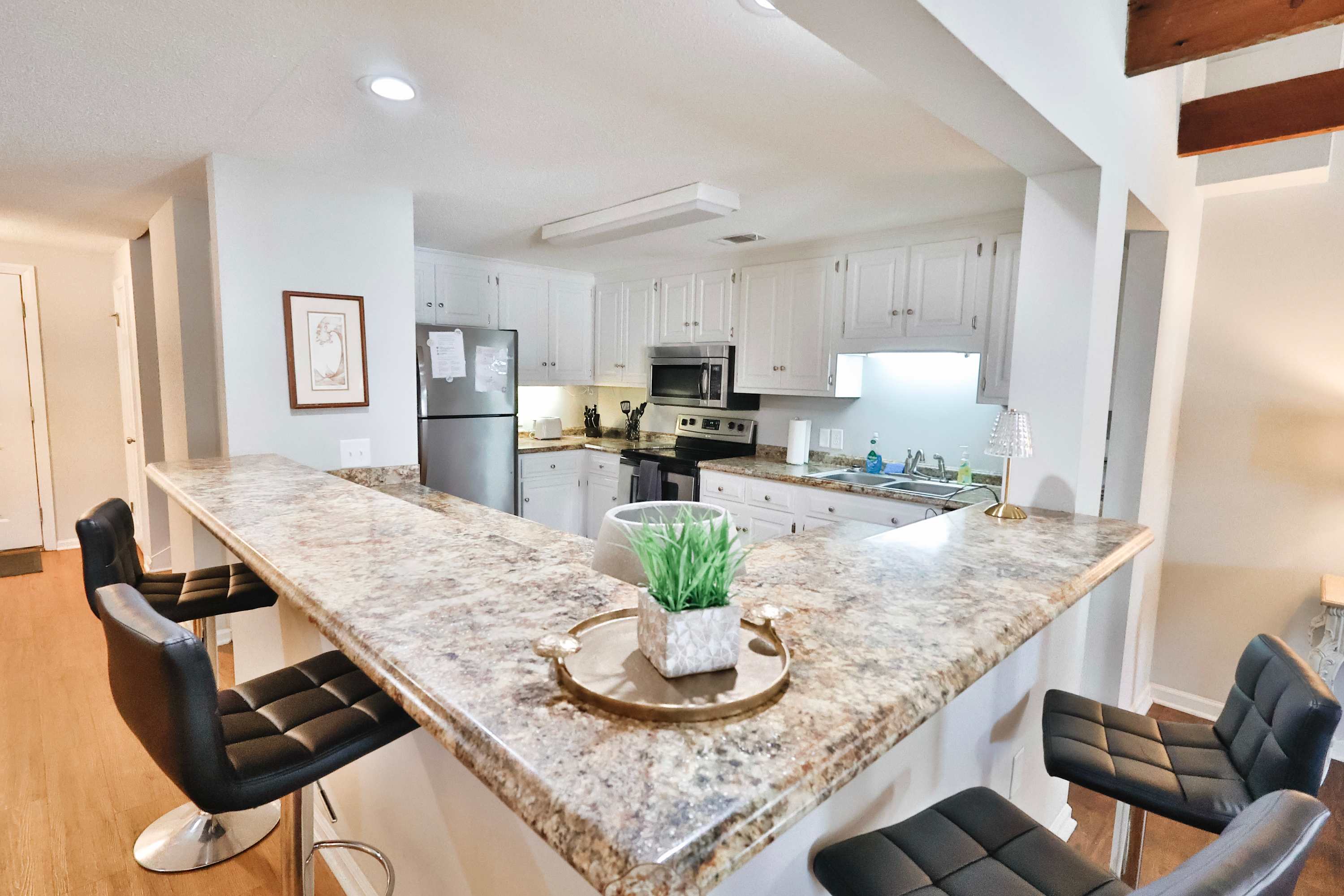 The Post Loft- In the Heart of Downtown Statesboro 2