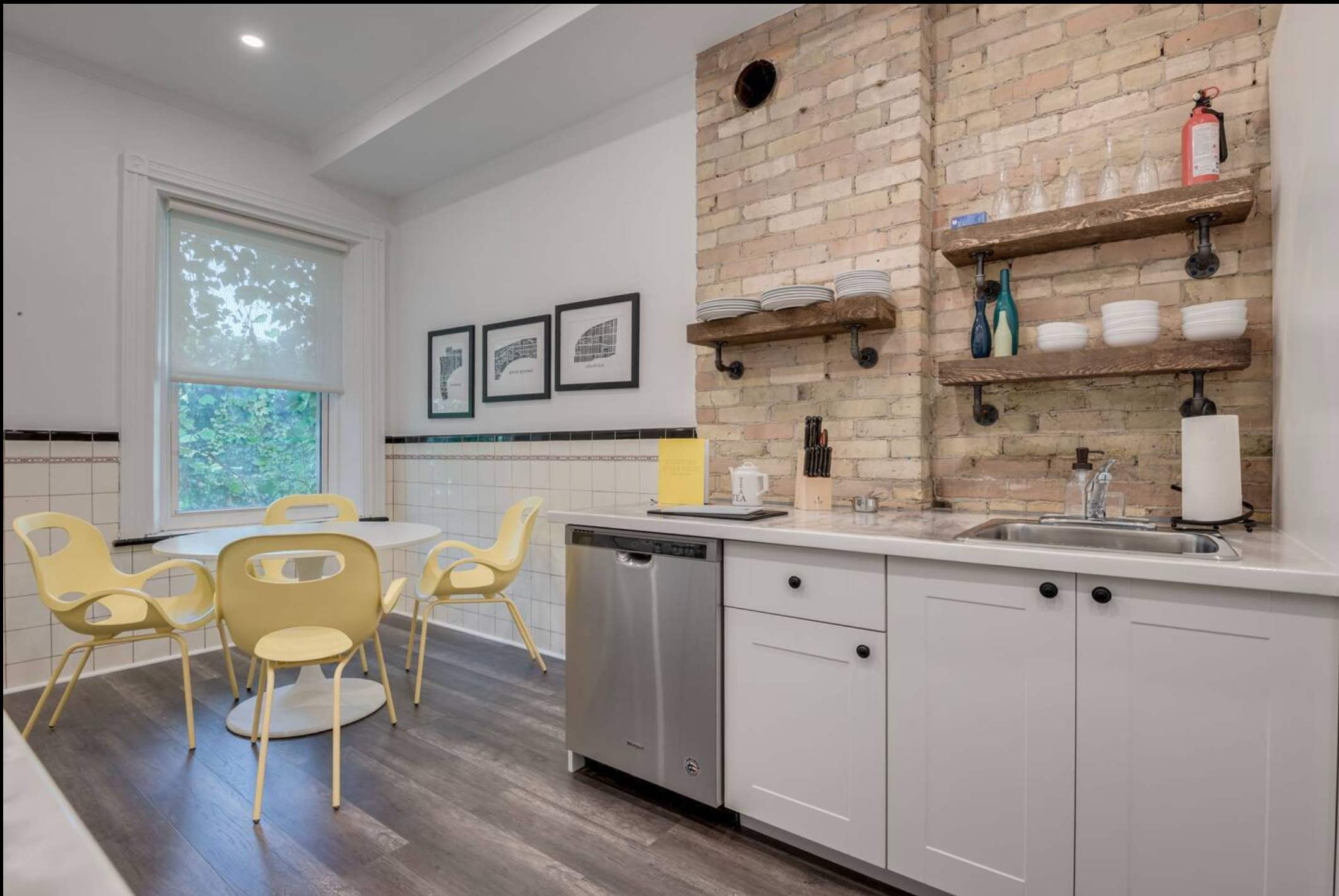 Kitchen Area Breakfast Nook