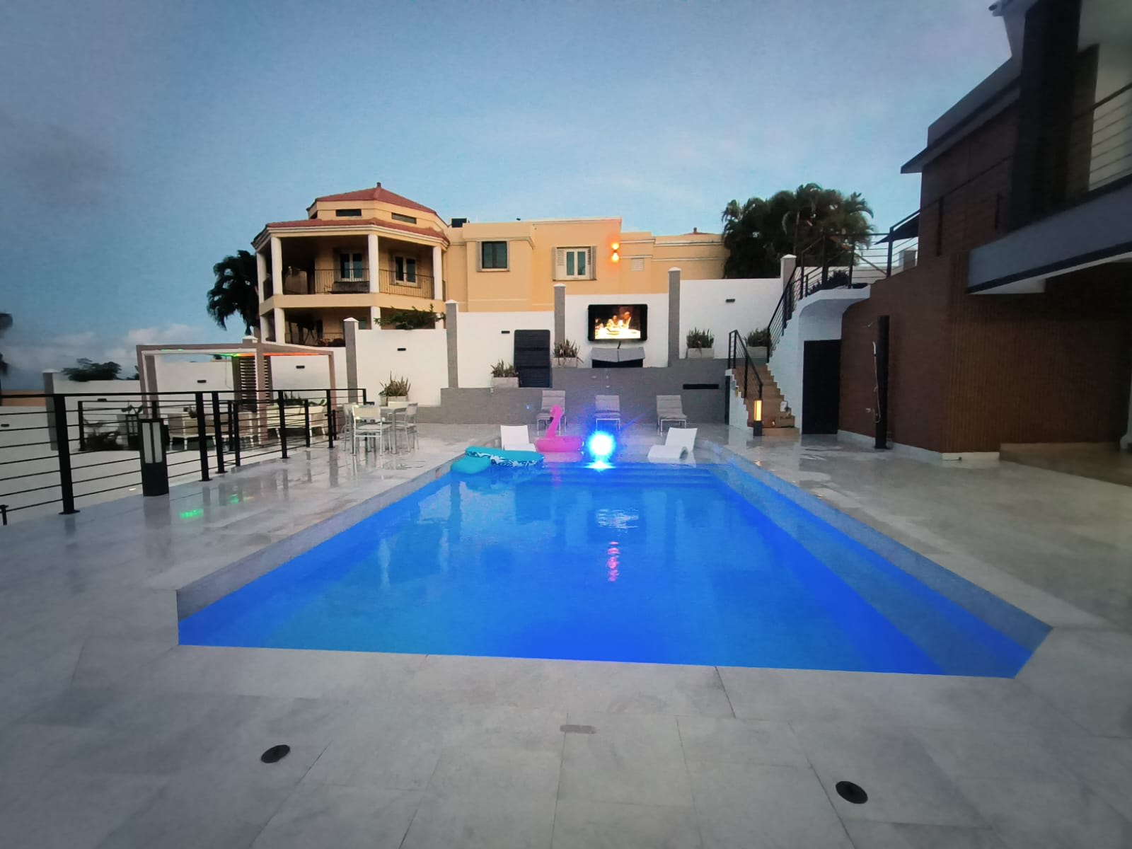 Luxury Villa on the hills looking at the atlantic ocean - Property photo