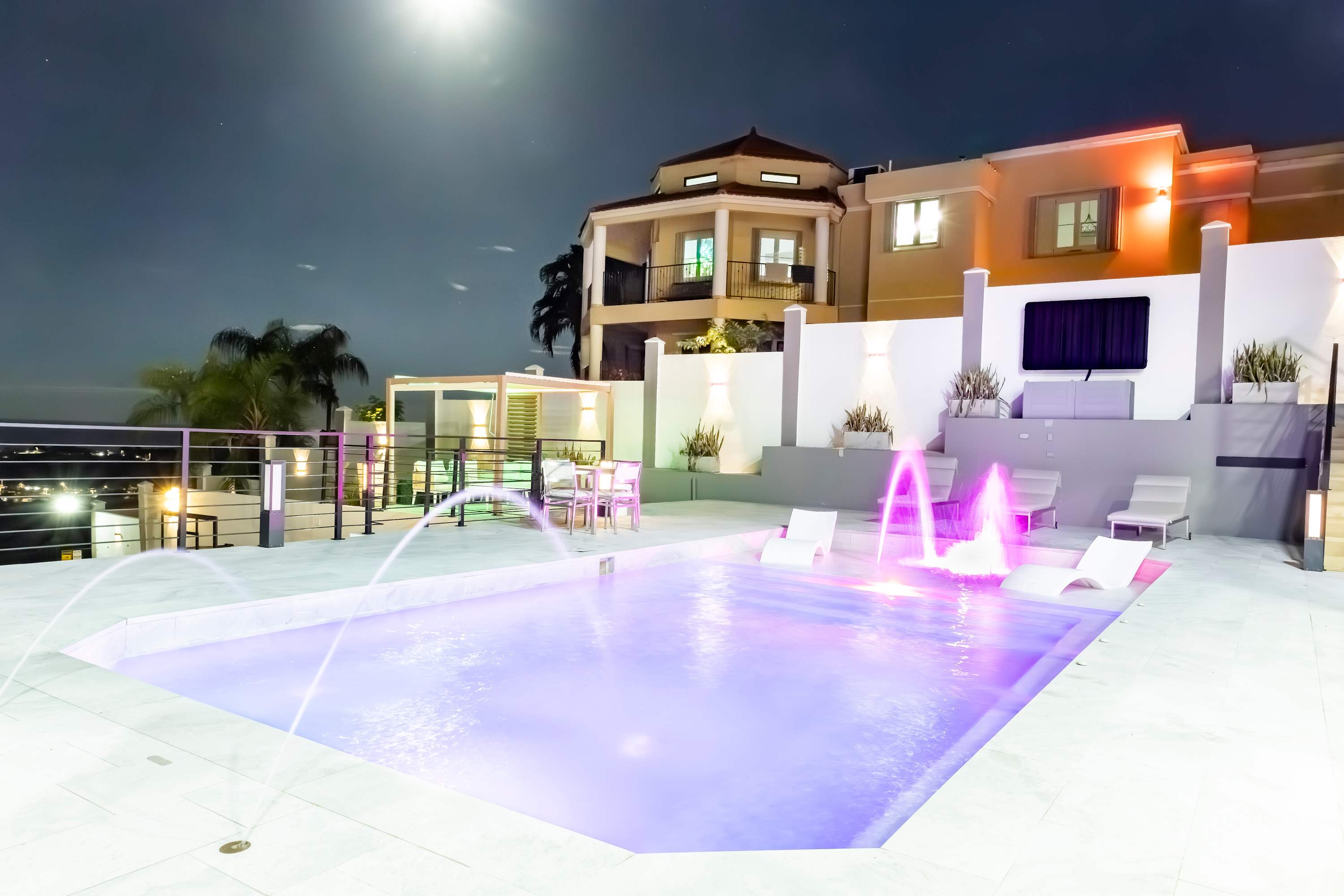 Luxury Villa on the hills looking at the atlantic ocean - Property photo