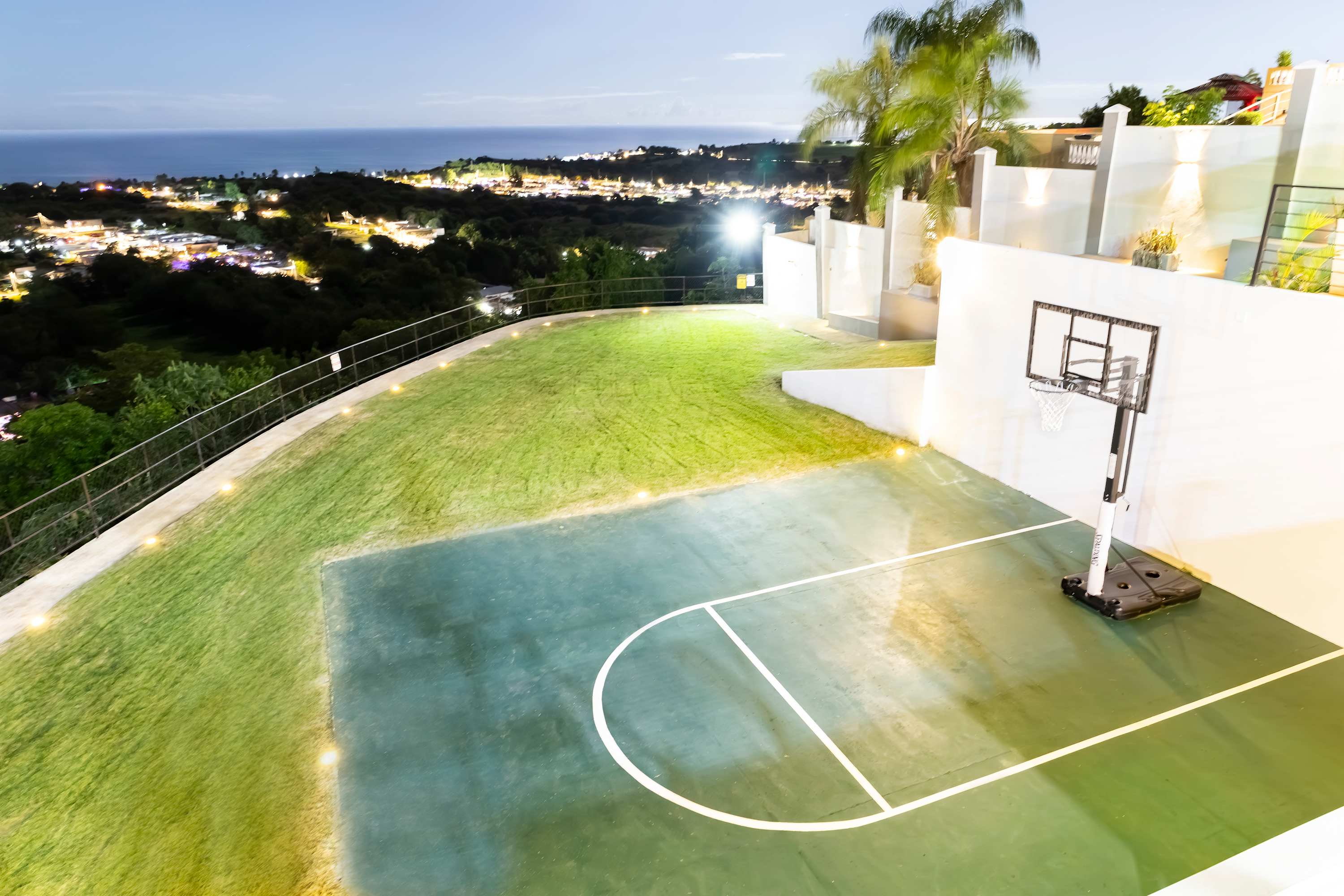 Luxury Villa on the hills looking at the atlantic ocean - Property photo