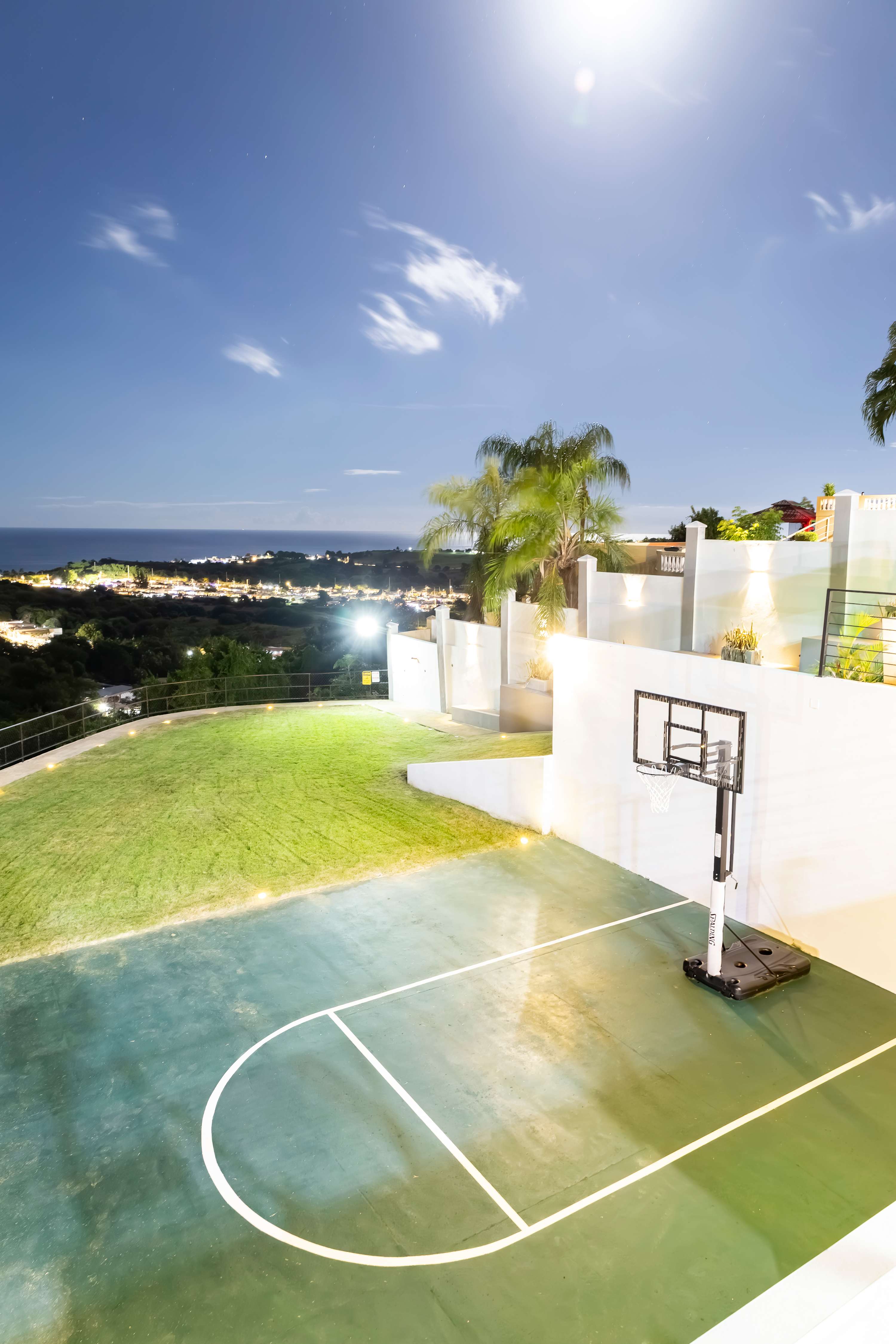 Luxury Villa on the hills looking at the atlantic ocean - Property photo