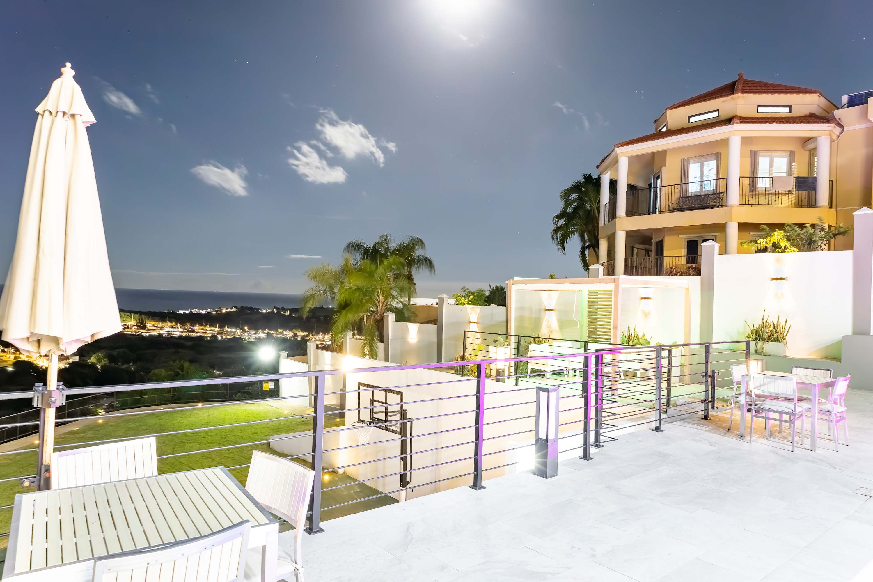 Luxury Villa on the hills looking at the atlantic ocean - Property photo