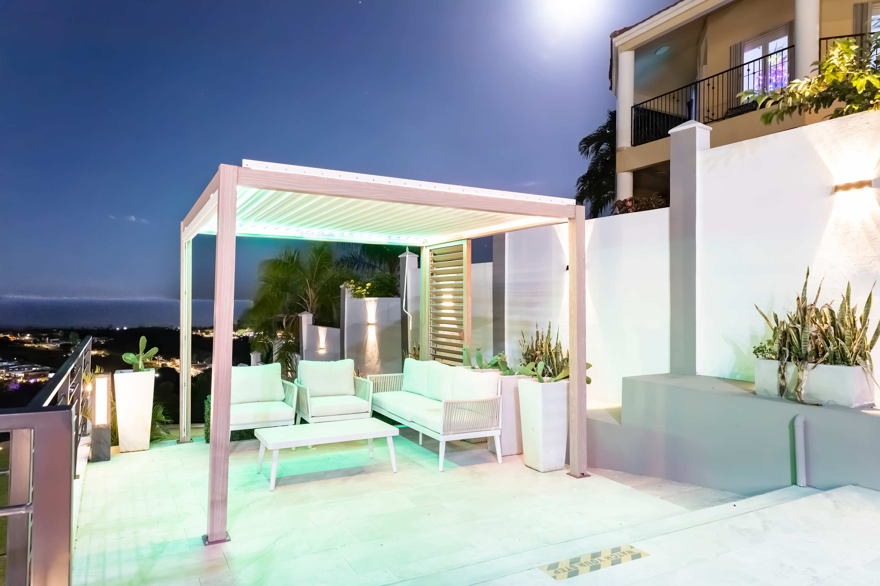 Luxury Villa on the hills looking at the atlantic ocean - Property photo