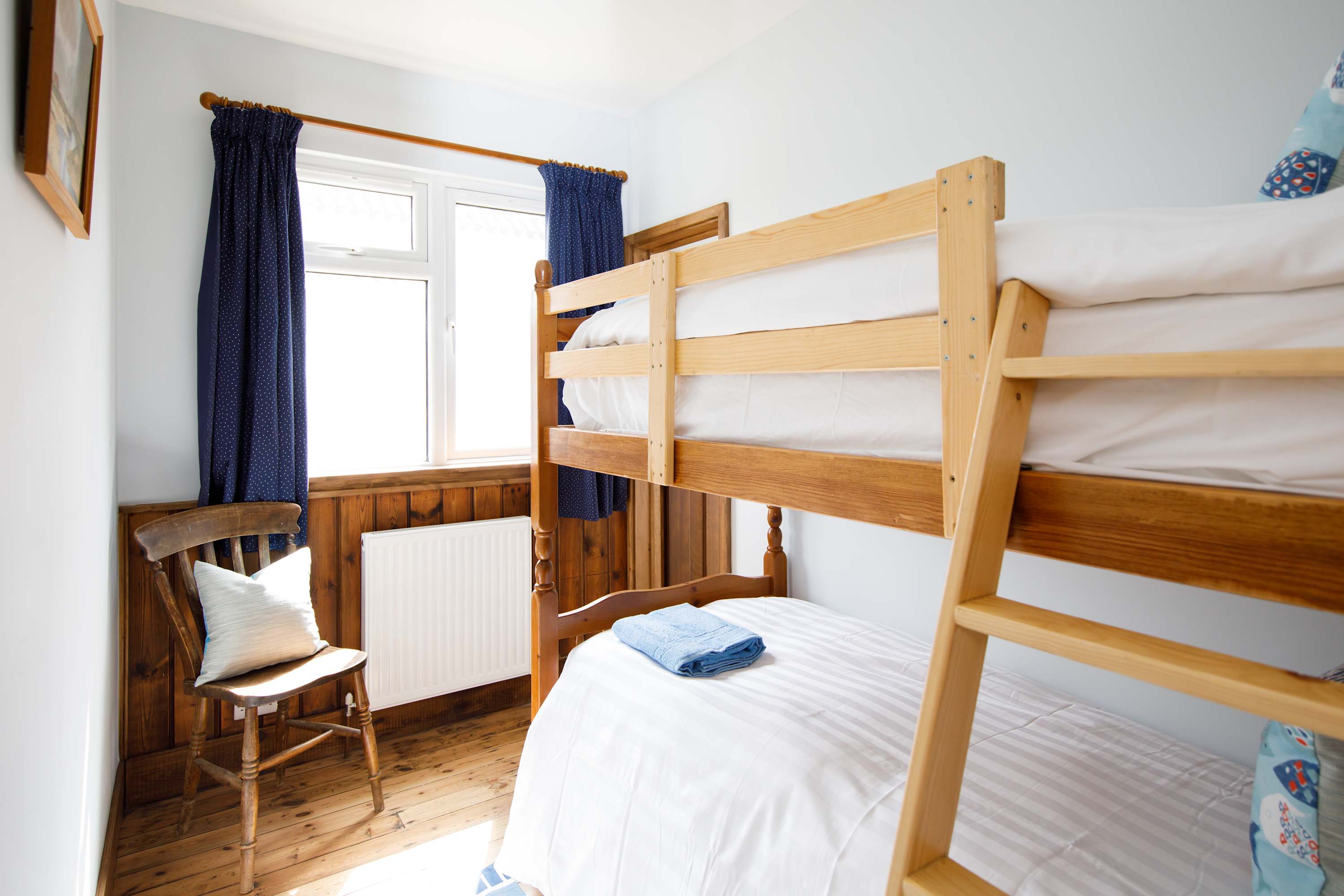 This cozy bunk room is next to one of the double bedrooms, perfect for little ones that may jump into mum and dads bed in the night ;-)