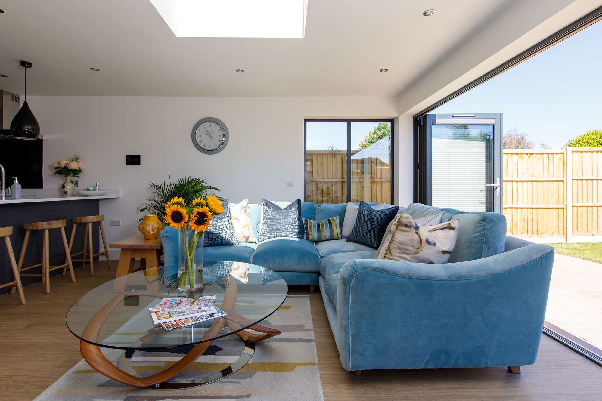 Unwind in the stylish lounge. Sink into the huge sofa and relax!