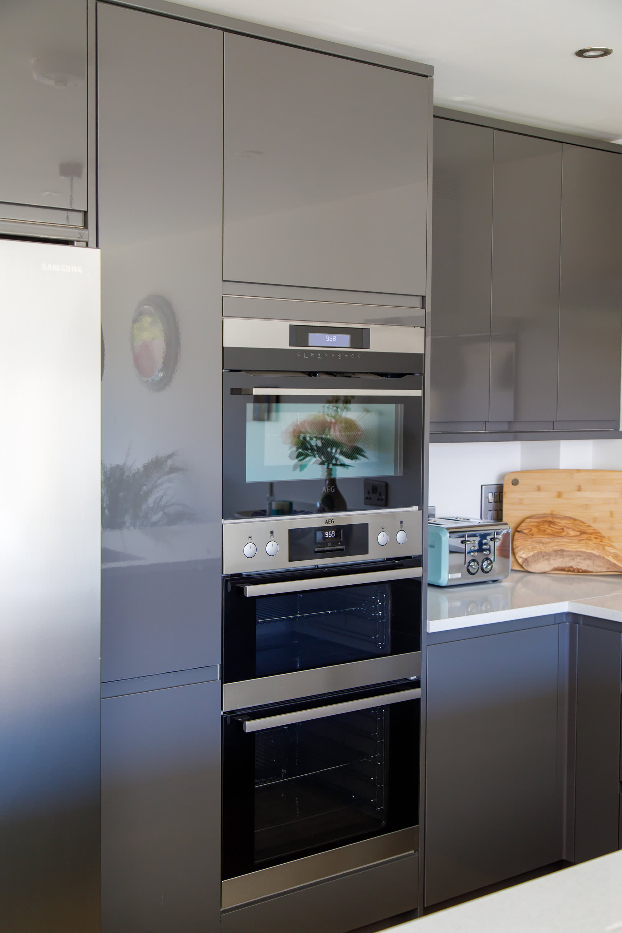 With a double oven and microwave, you've got plenty of room to cook up a storm for friends and family.