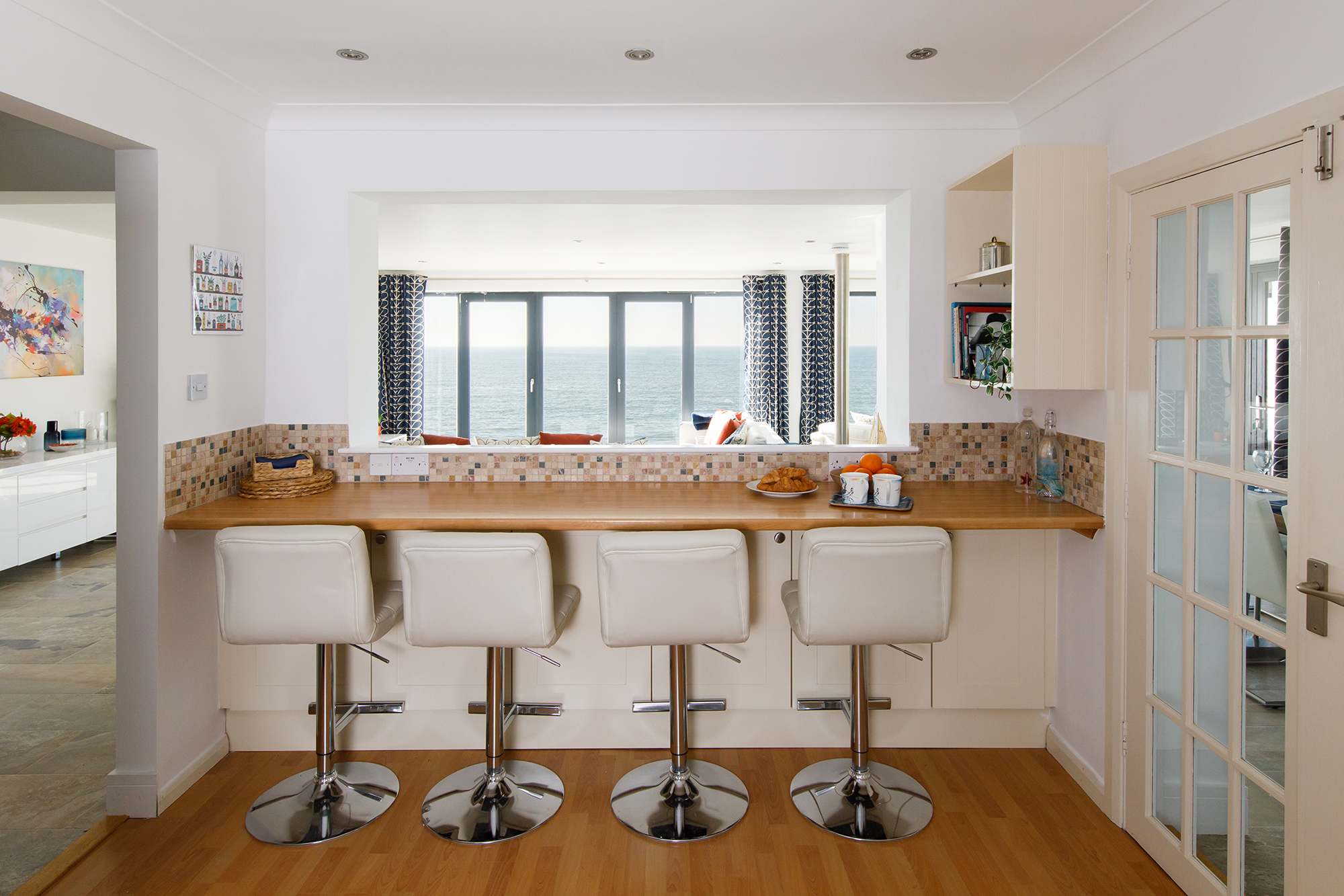 A breakfast bar with a view!