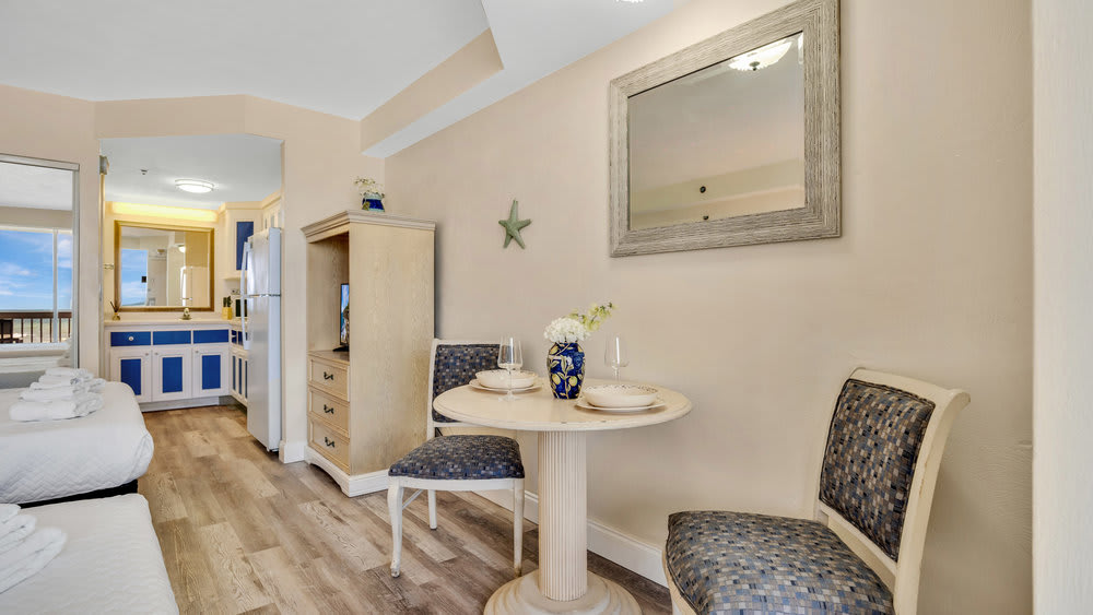 Beachfront studio w/ direct Atlantic views