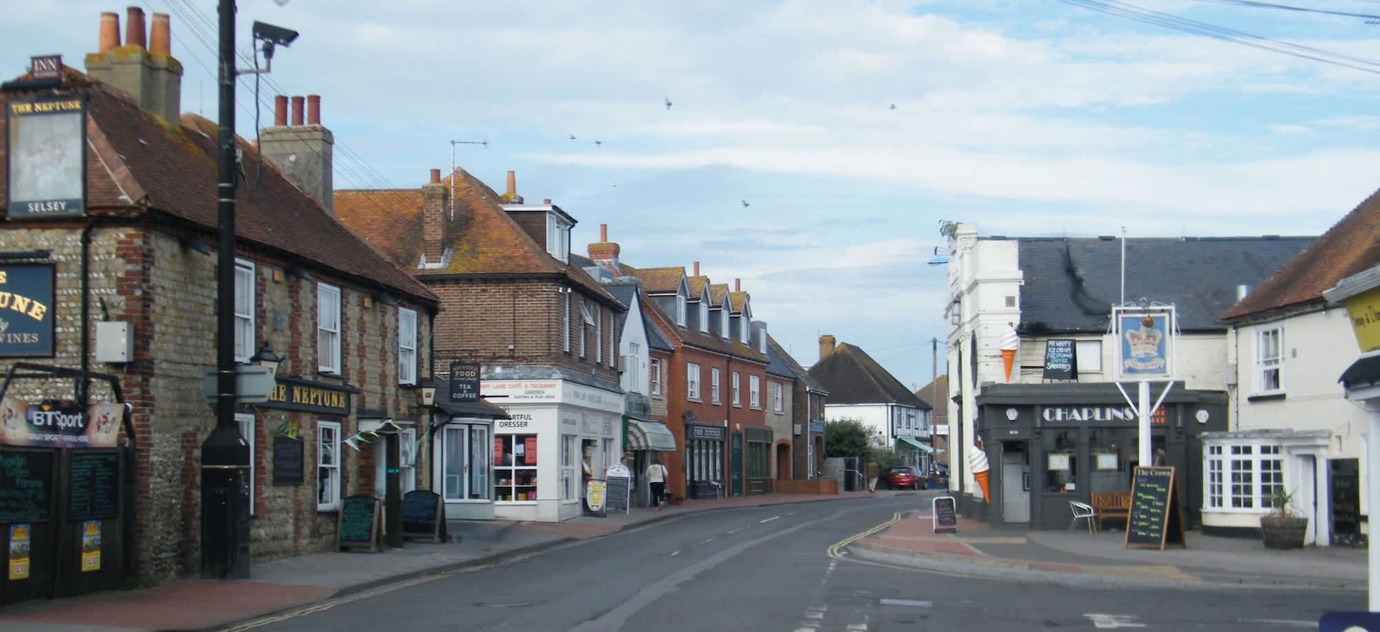 The Town of Selsey is well equipped with various shops, restaurants and pubs.
