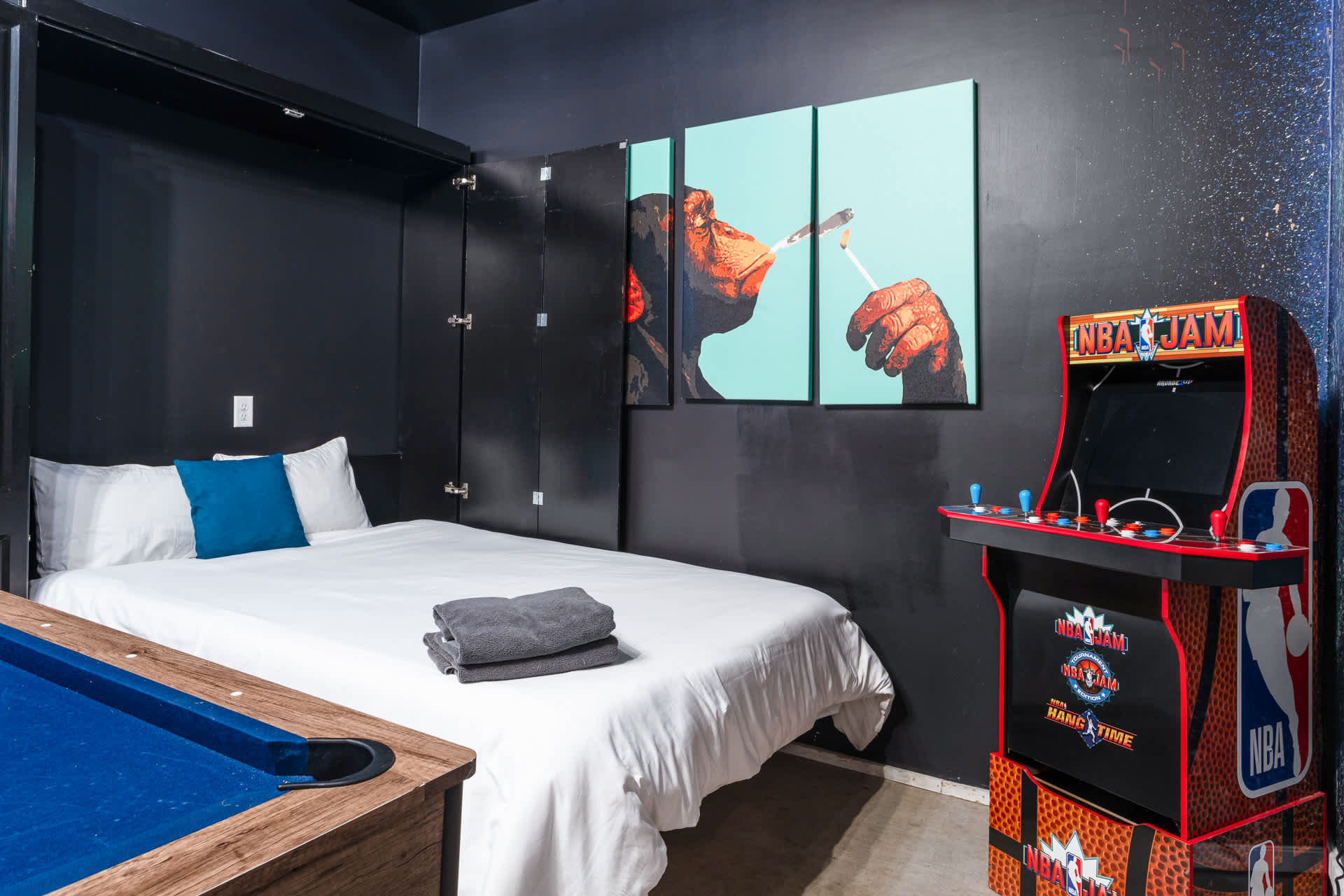 Detatched Garage Conversion - Queen Size Murphy Bed