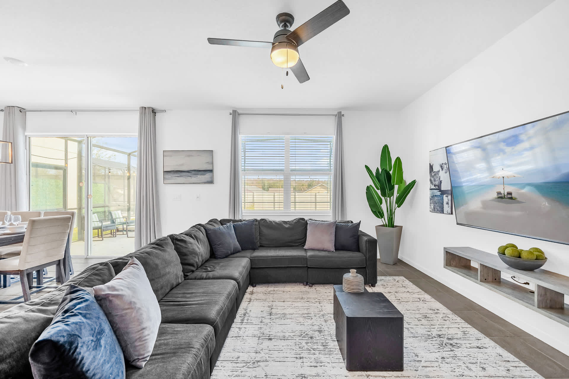 Expansive Living Room with Smart TV and High Speed WiFi