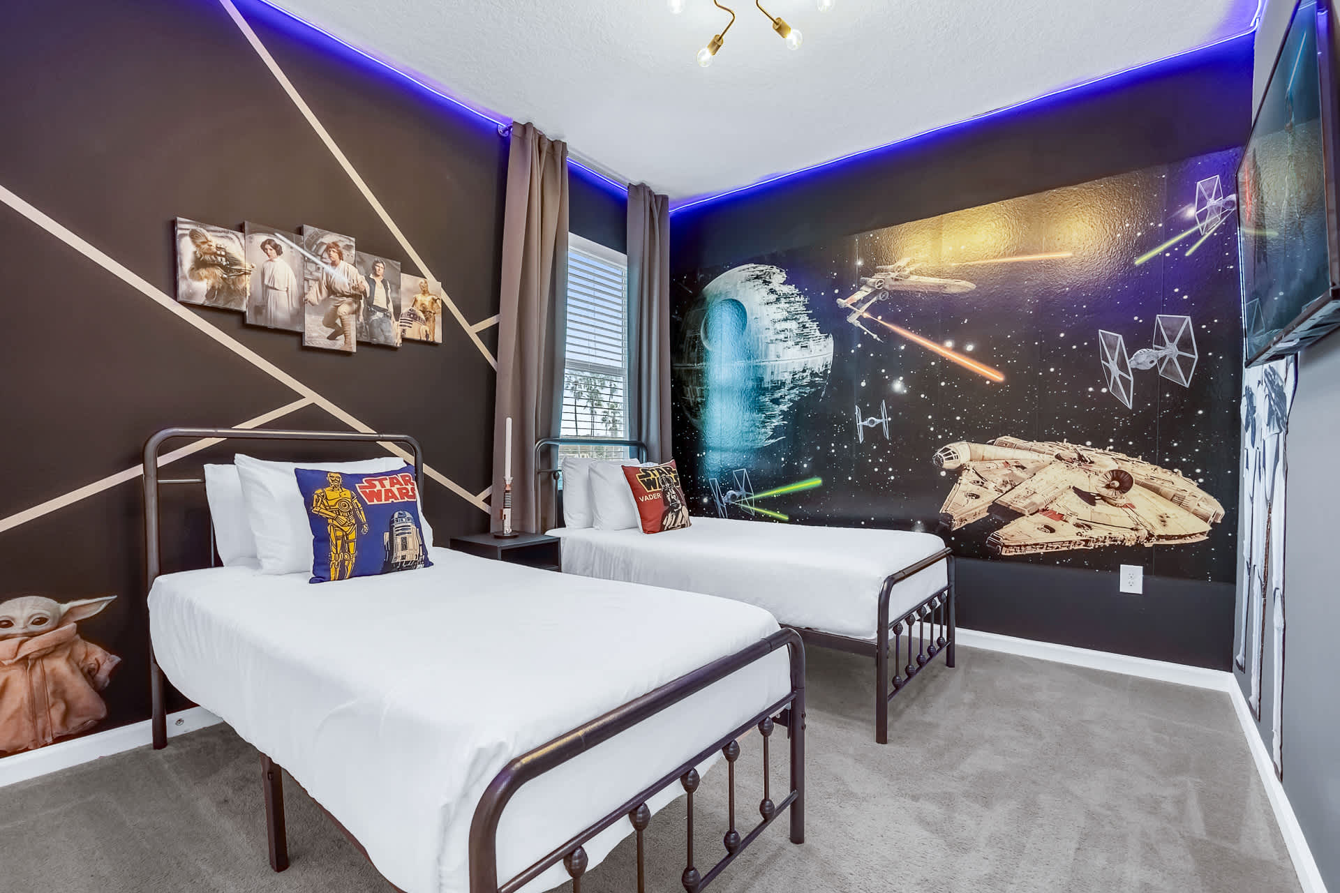 StarWars Themed Twin Bedroom 