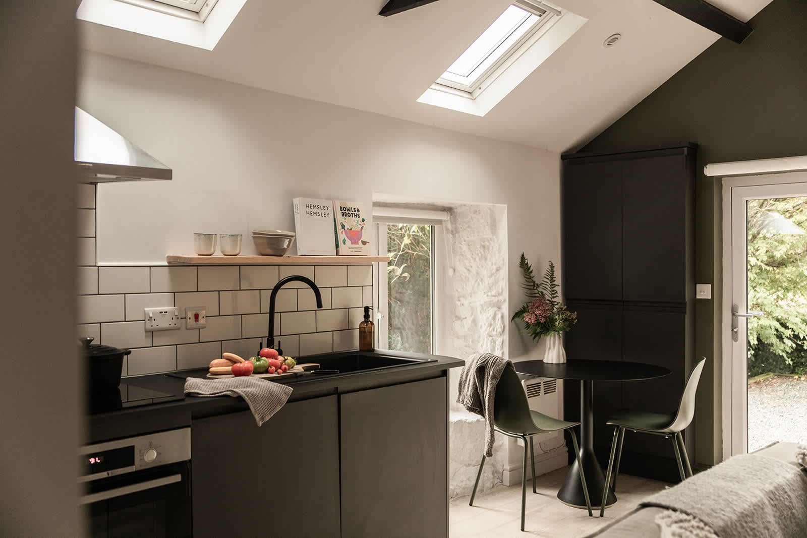 Romantic Nordic Retreat in Llangefni - Picture 9