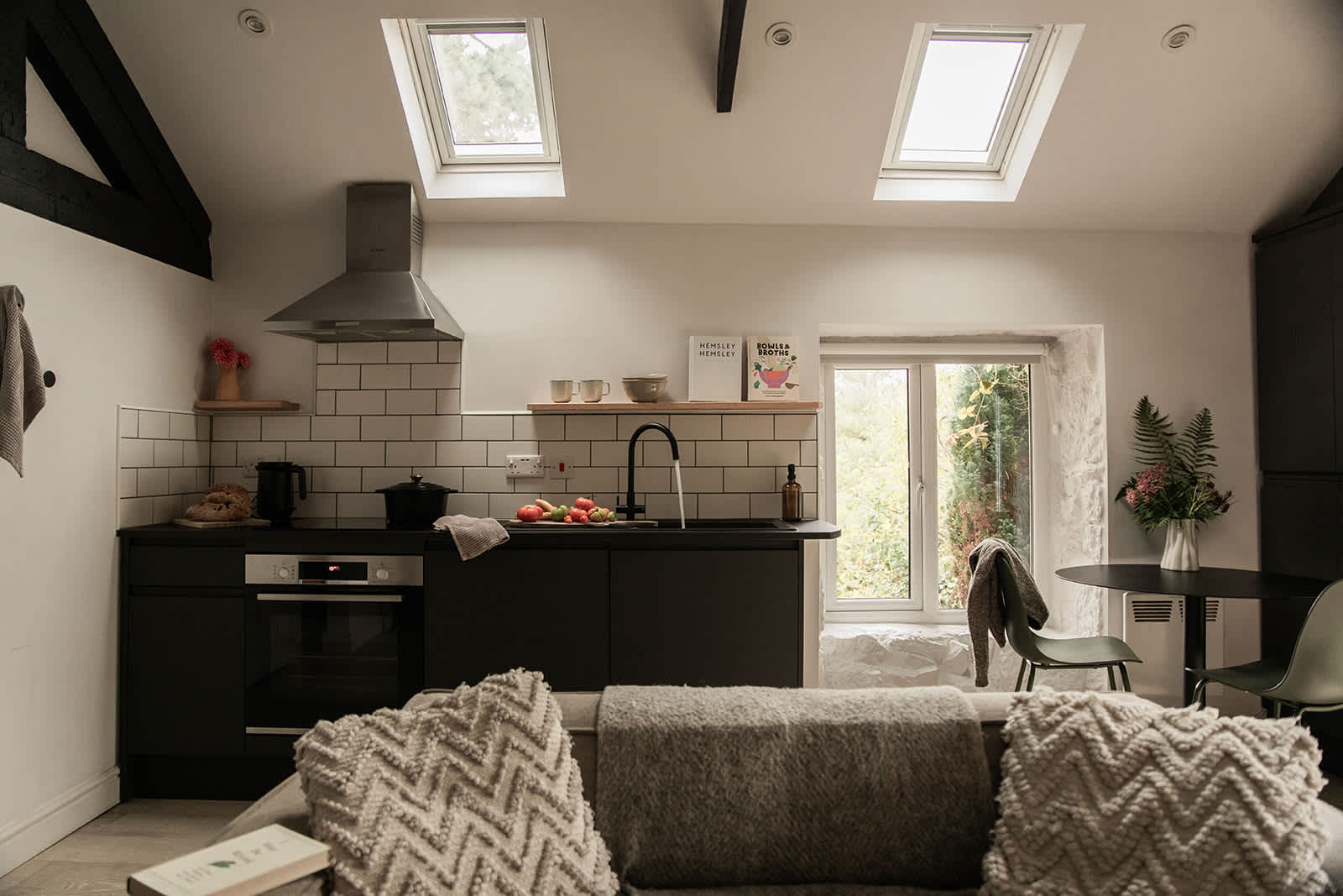 Romantic Nordic Retreat in Llangefni - Picture 4
