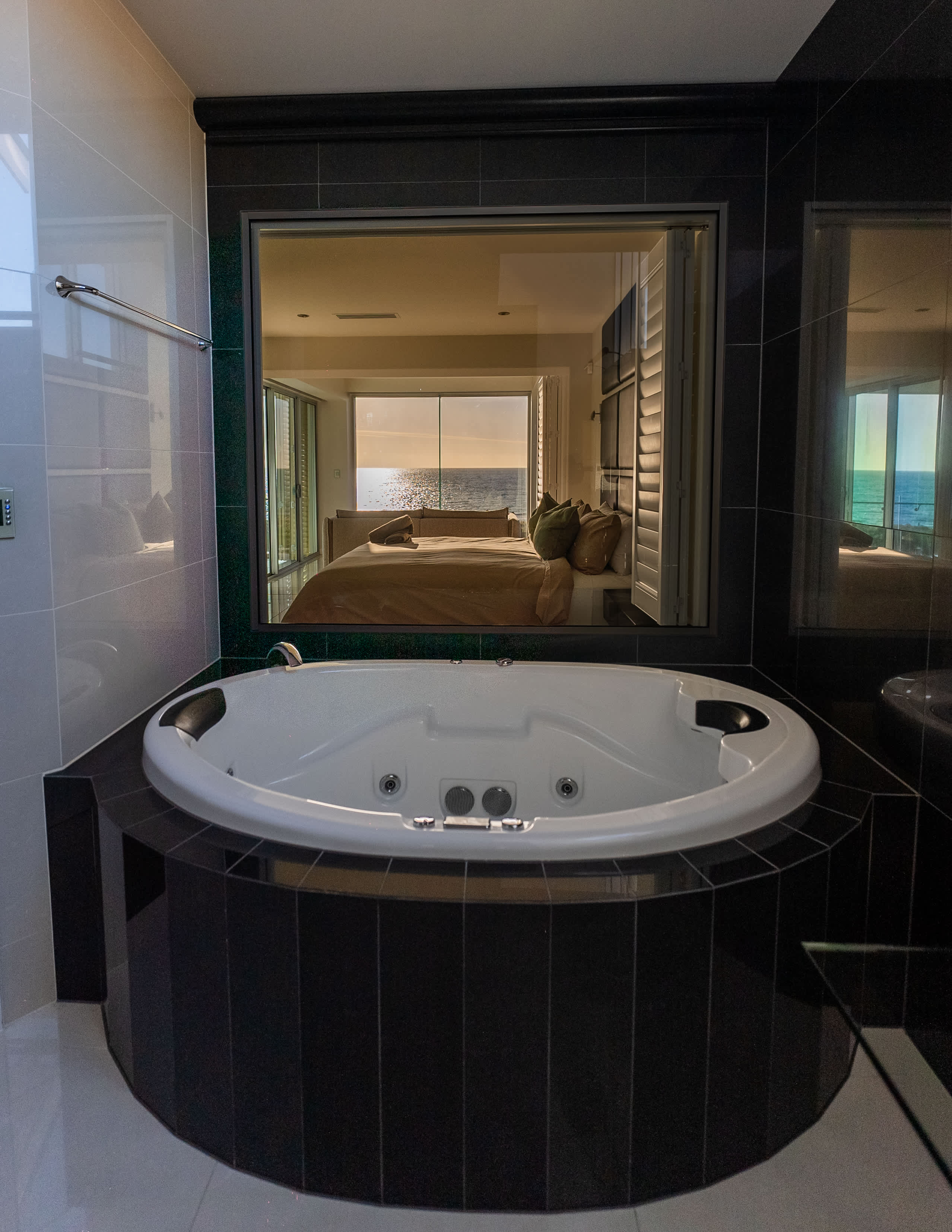 Ocean View Villa with Pool, Spa & Cinema - Photo 13