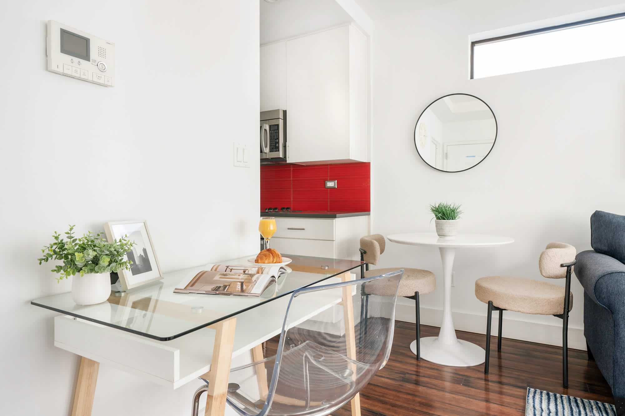 809-5A Gorgeous New 1BR Heart of Midtown 4