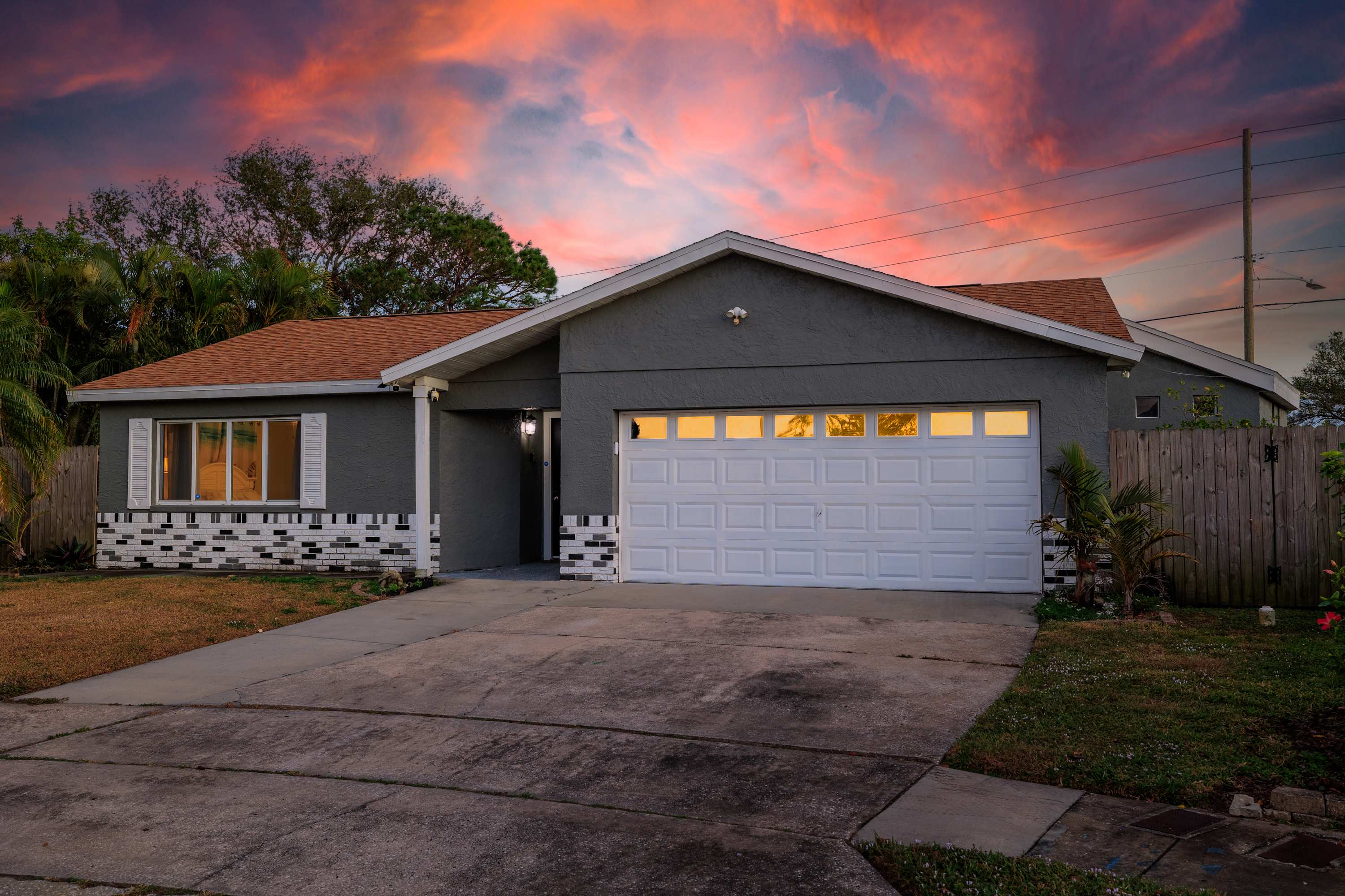 6mi to Beach, Villa w/Private Pool, Firepit