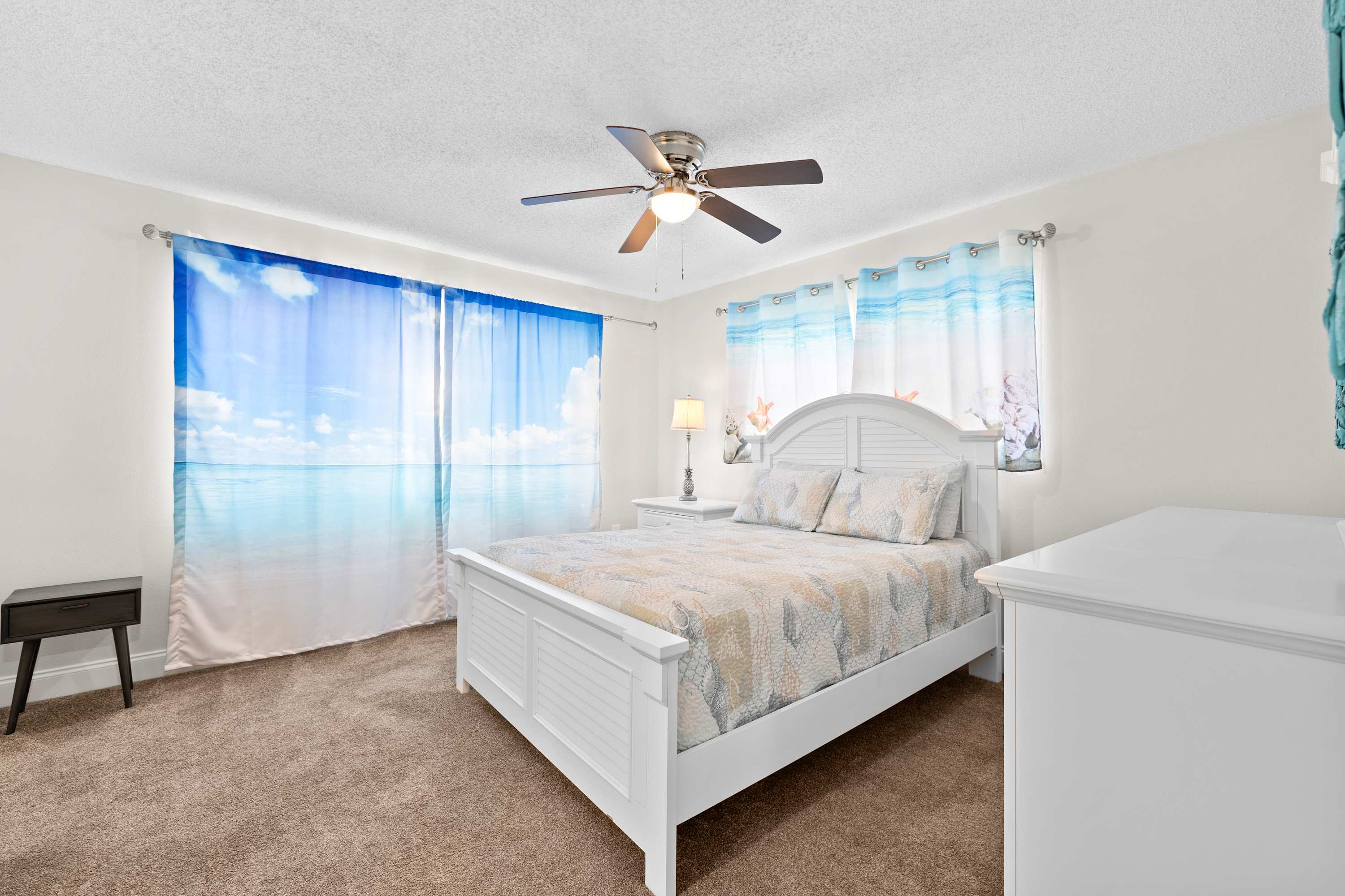 6mi to Beach, Villa w/Private Pool, Firepit