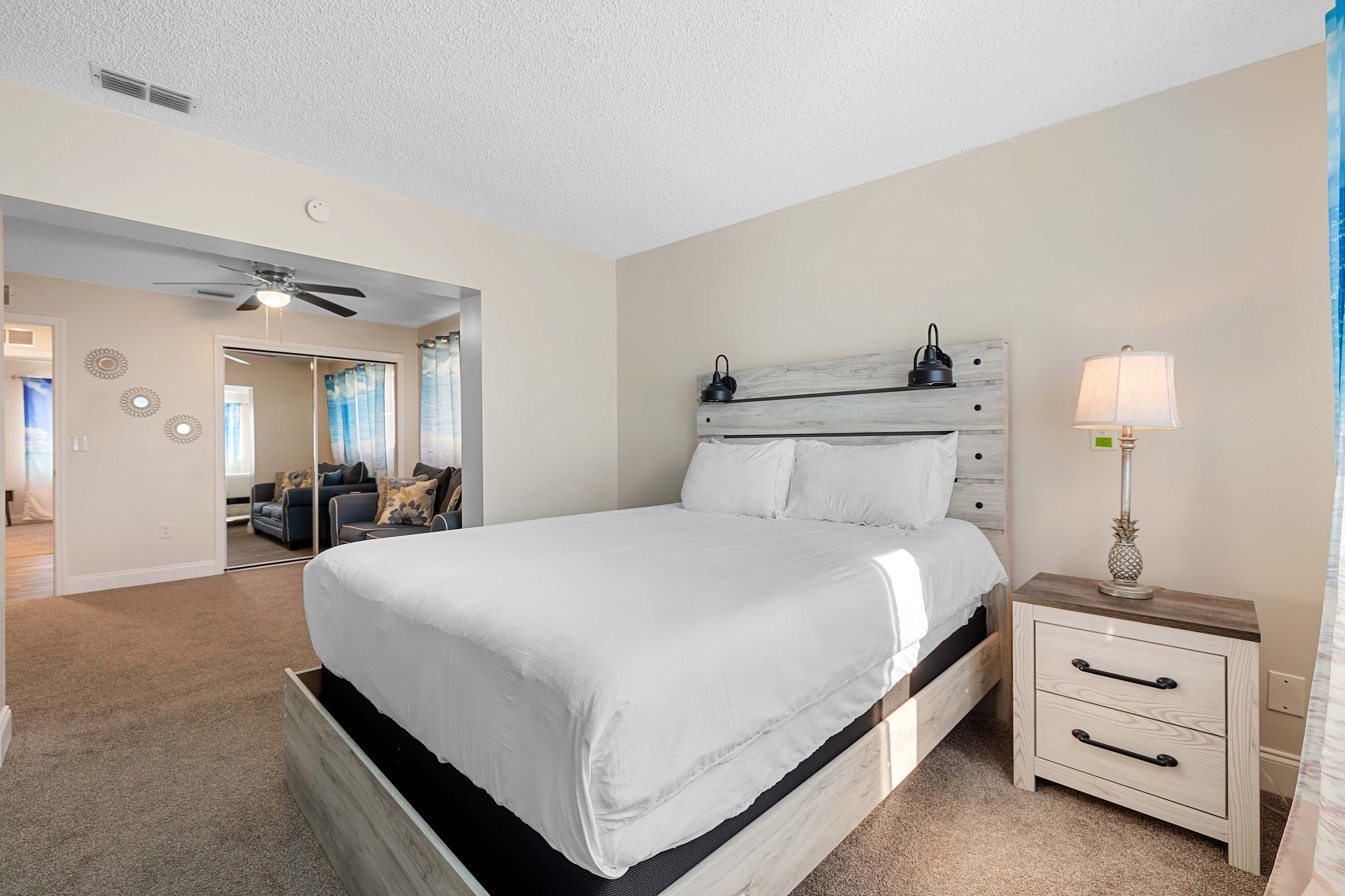 6mi to Beach, Villa w/Private Pool, Firepit