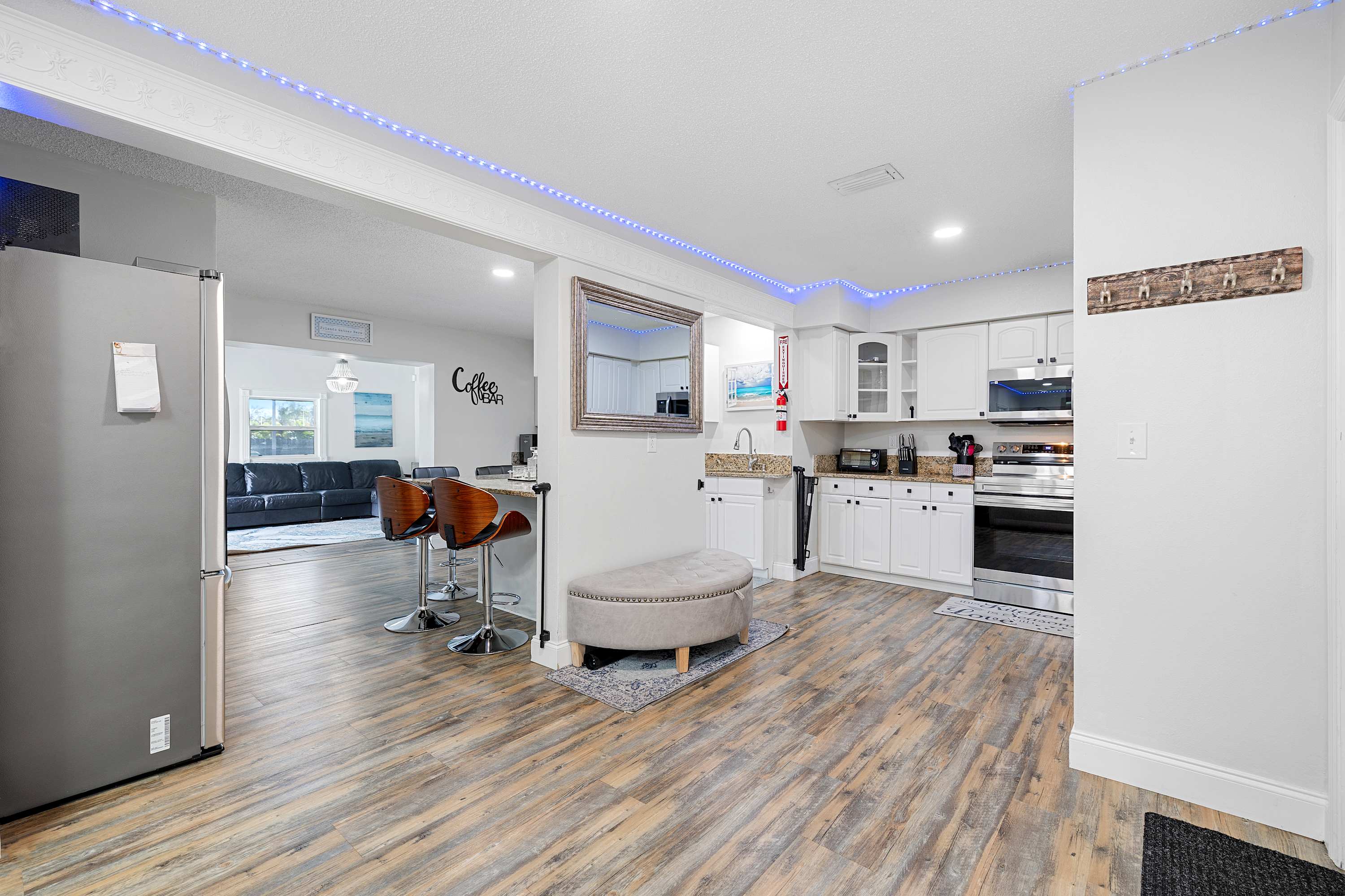 6mi to Beach, Villa w/Private Pool, Firepit