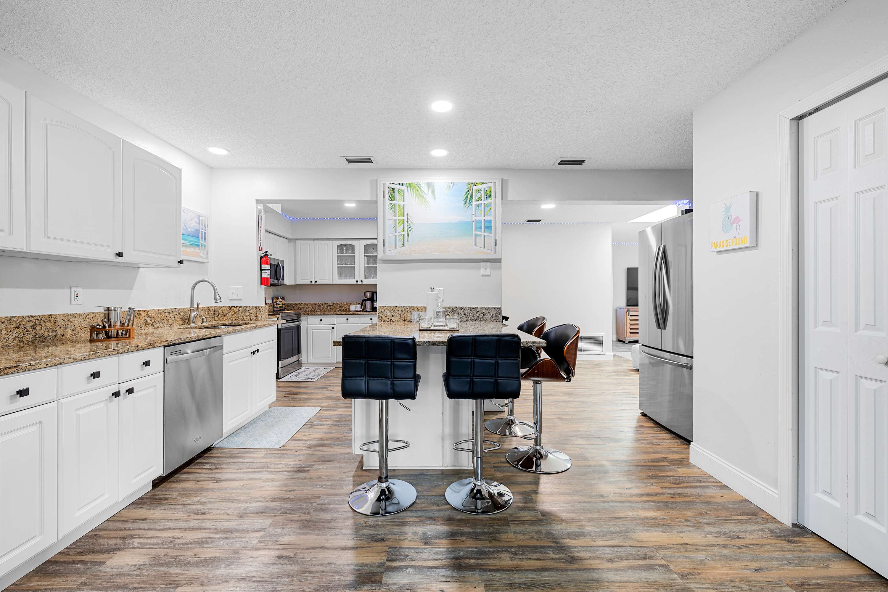 6mi to Beach, Villa w/Private Pool, Firepit