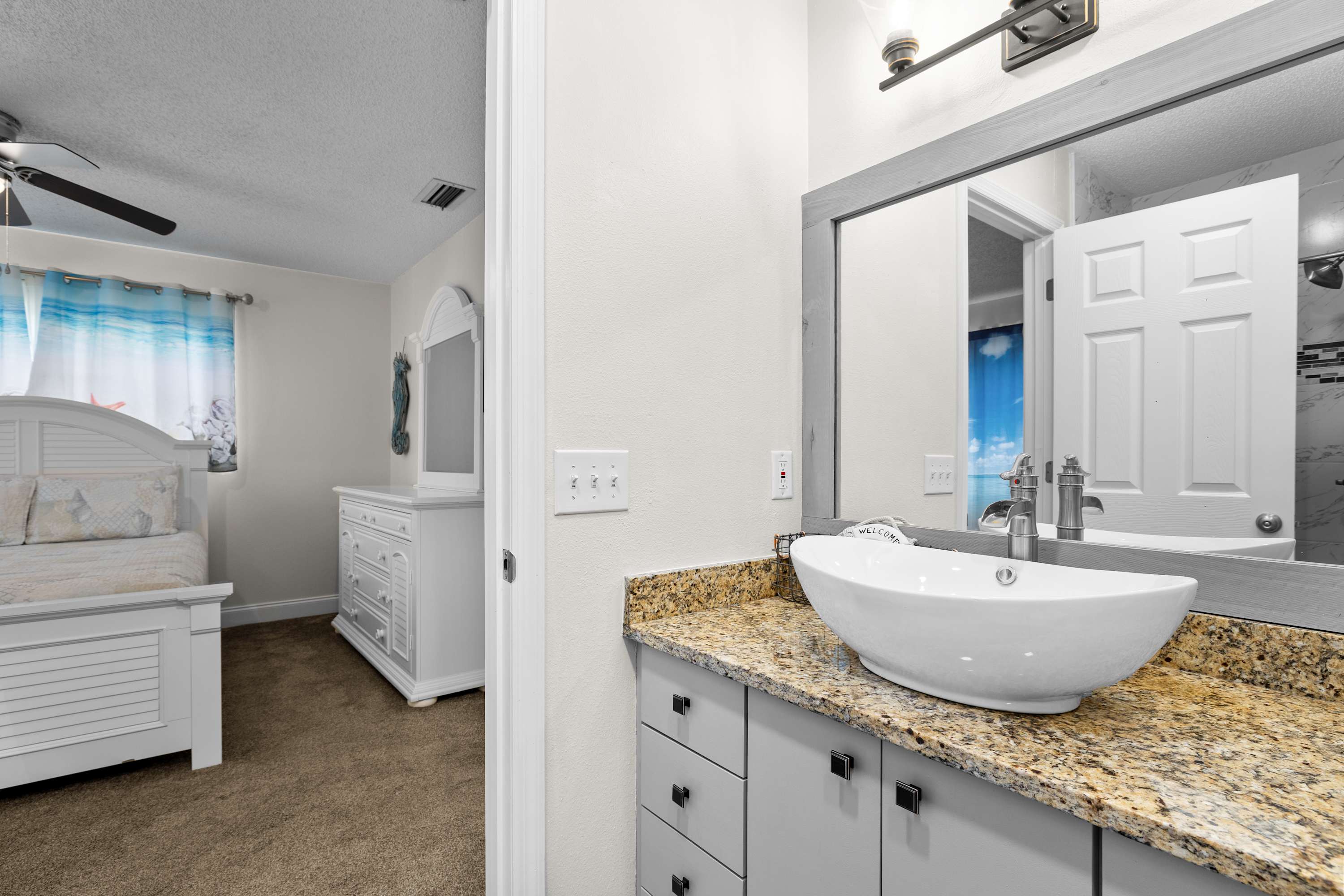 6mi to Beach, Villa w/Private Pool, Firepit