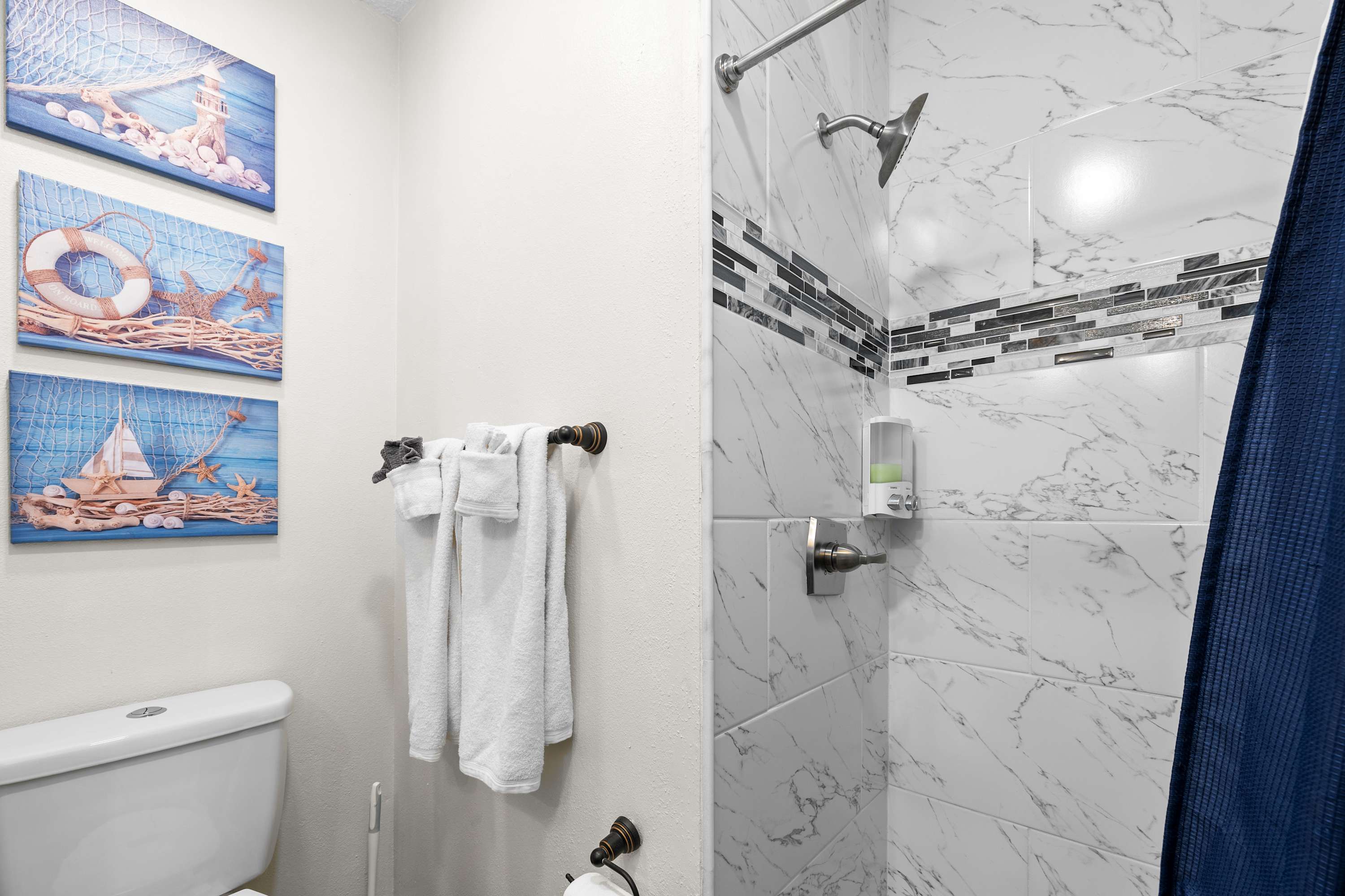 6mi to Beach, Villa w/Private Pool, Firepit