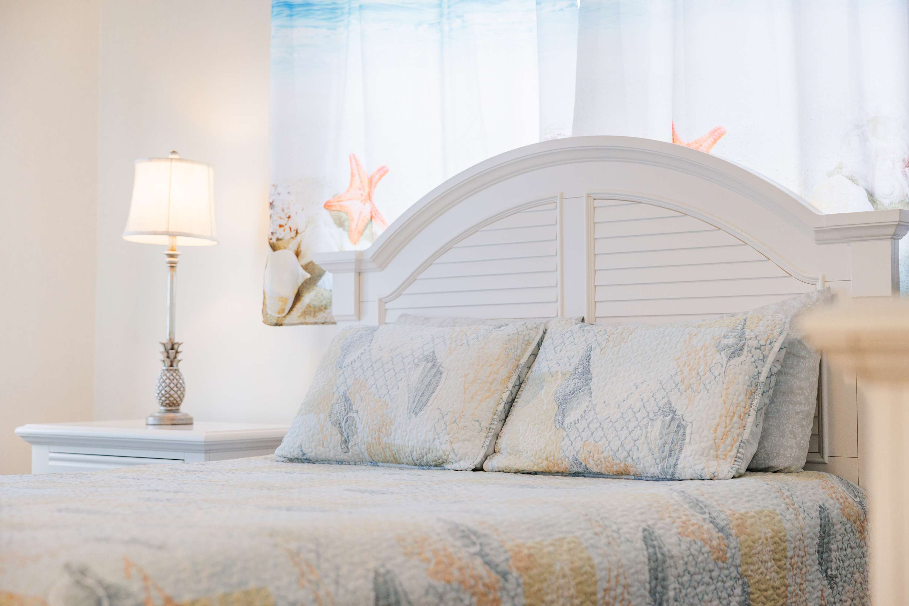 6mi to Beach, Villa w/Private Pool, Firepit