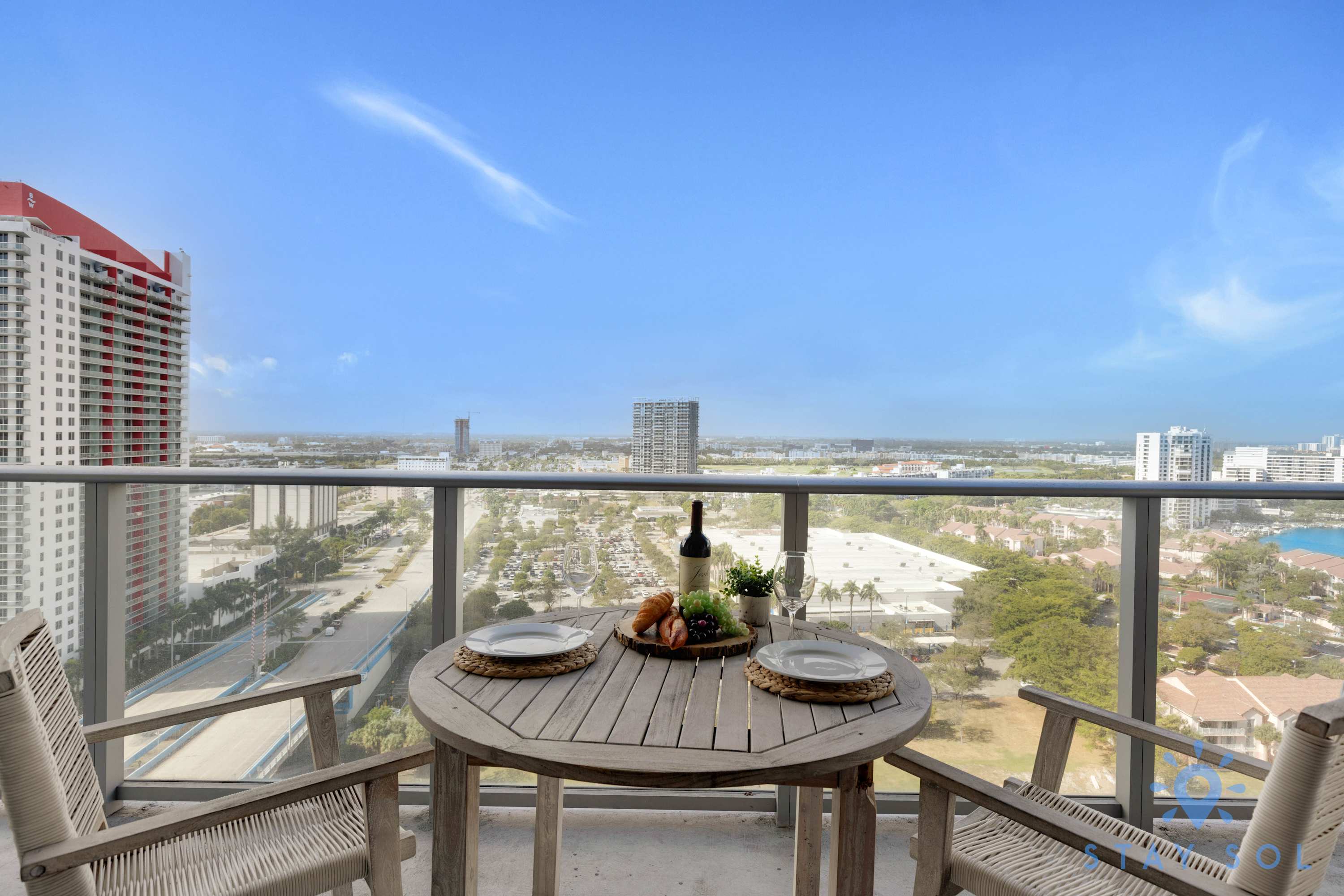 Luxury 1 Br| Front Intracoastal | Balcony |Pools - Foto 1