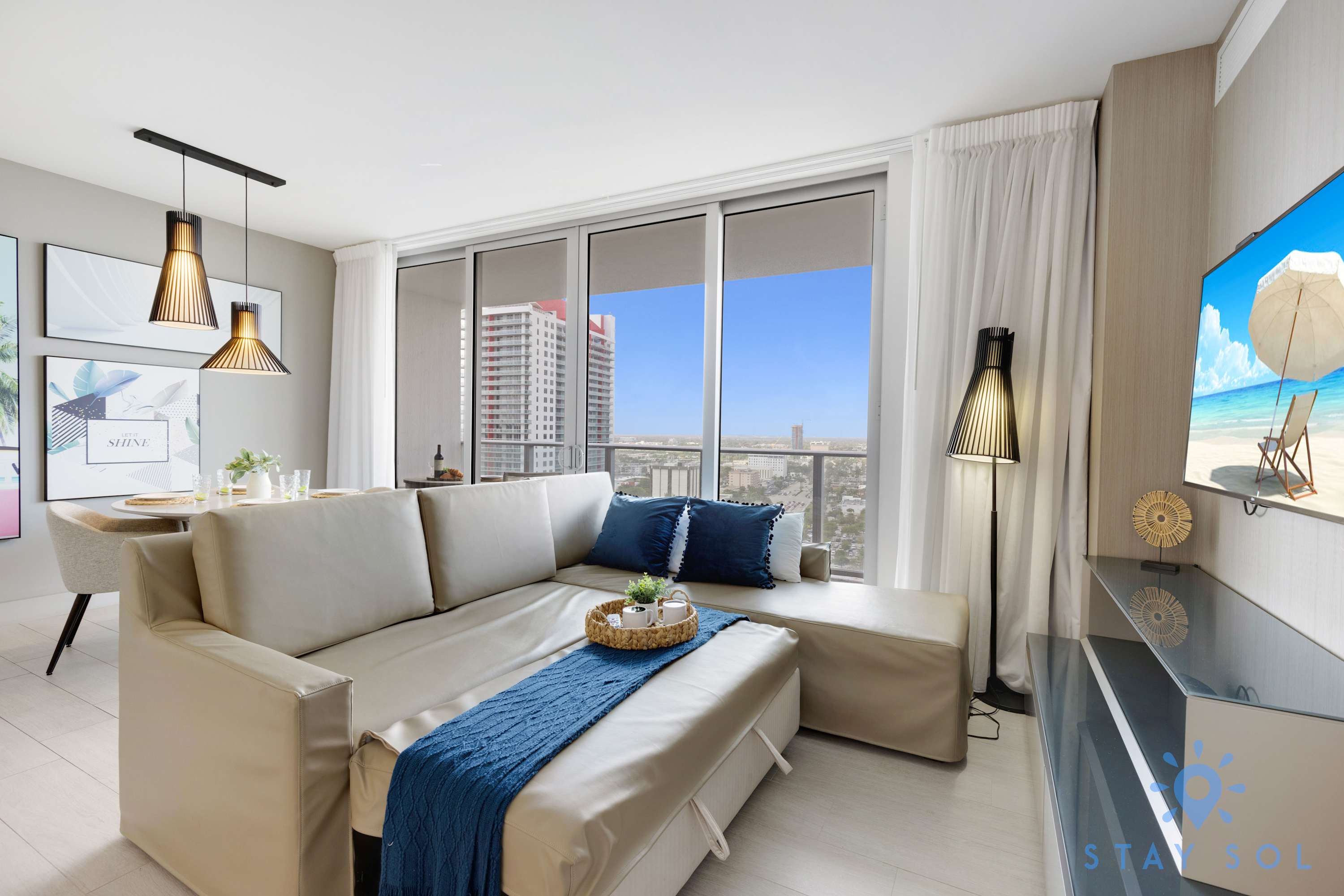 Beautiful 1BR High-Rise | Sunset Views