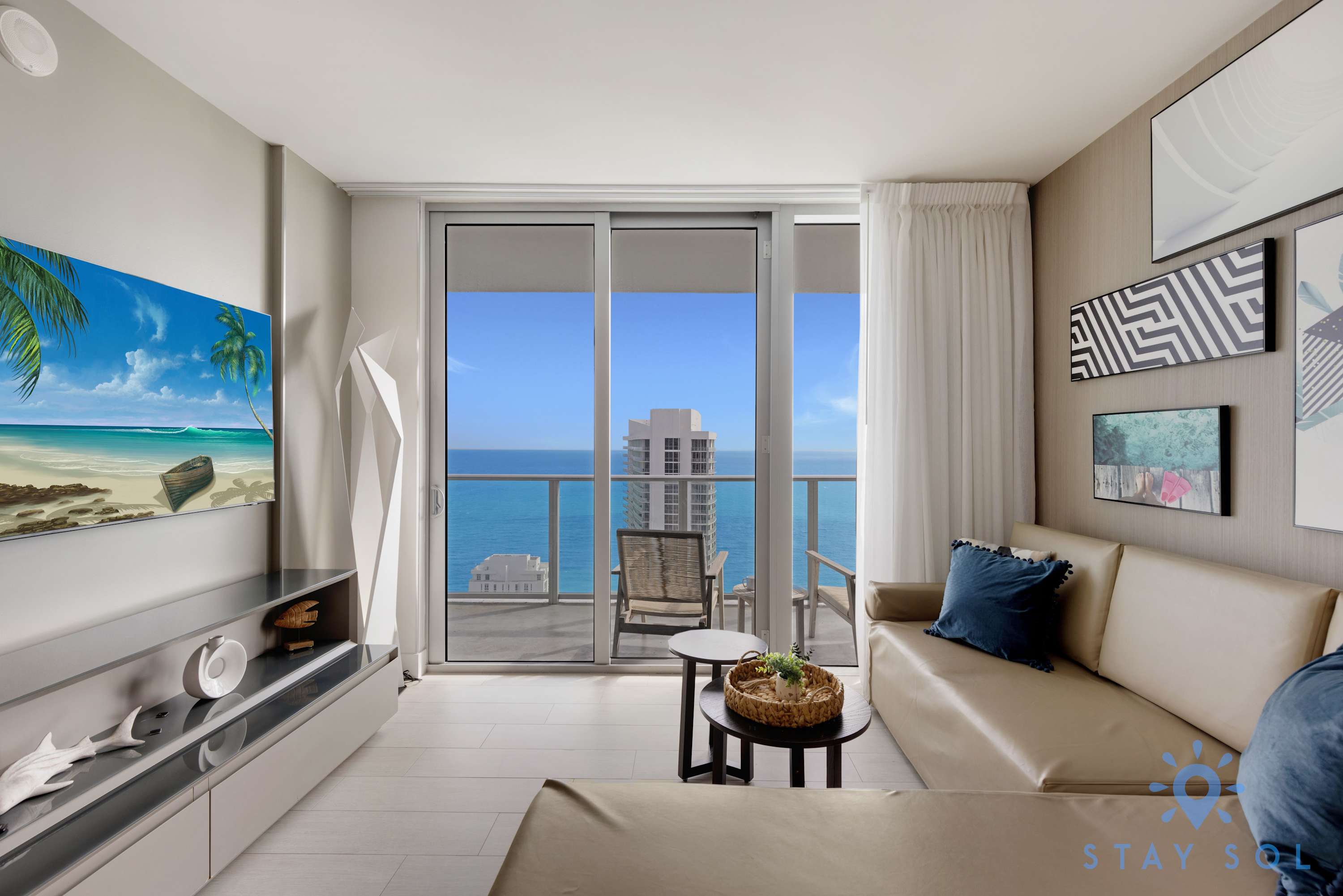 High Floor 2BR|2 BA| Resort Fees & Parking Incl. — Hollywood, FL — vacation rental