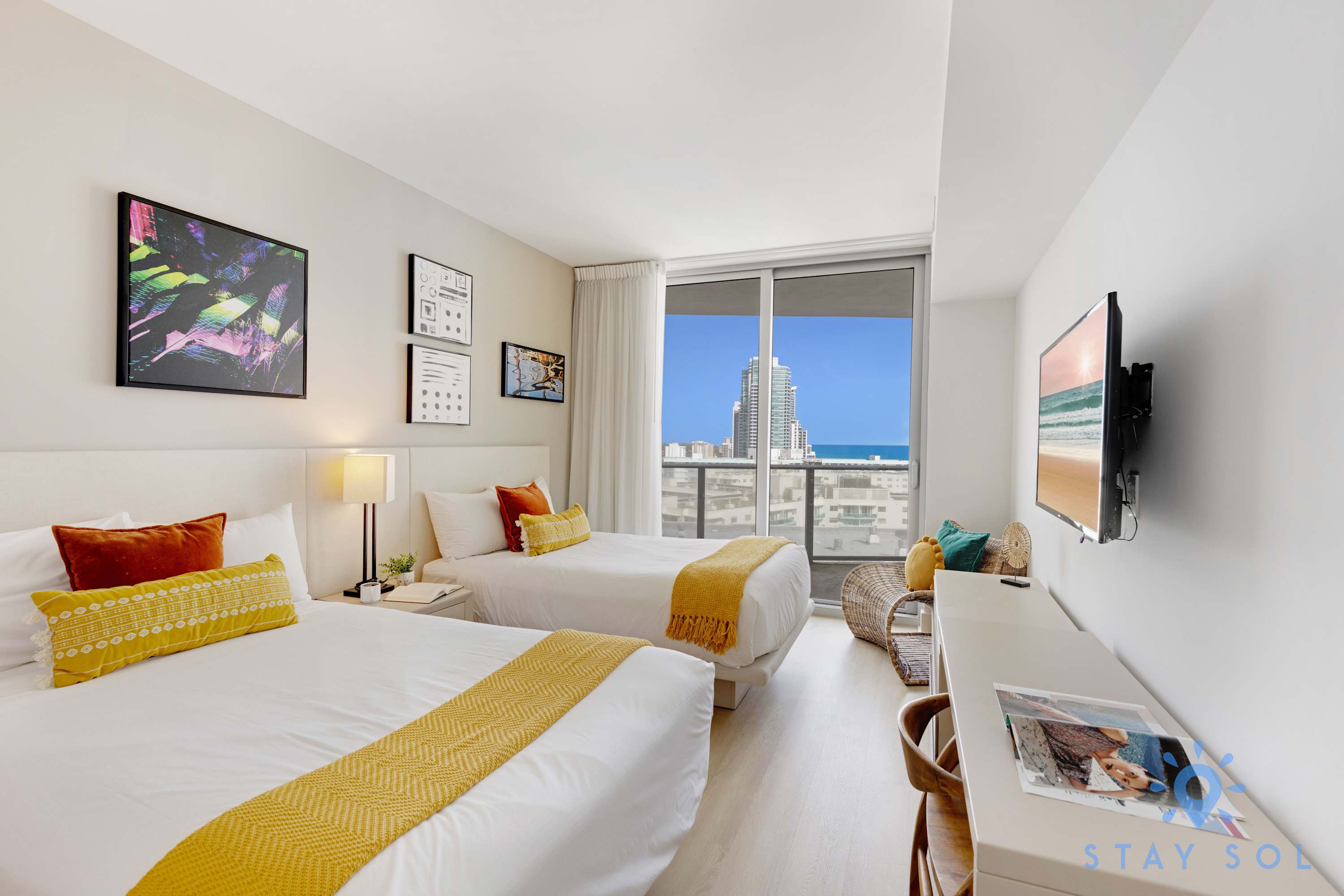 Apartment with Ocean View Balcony