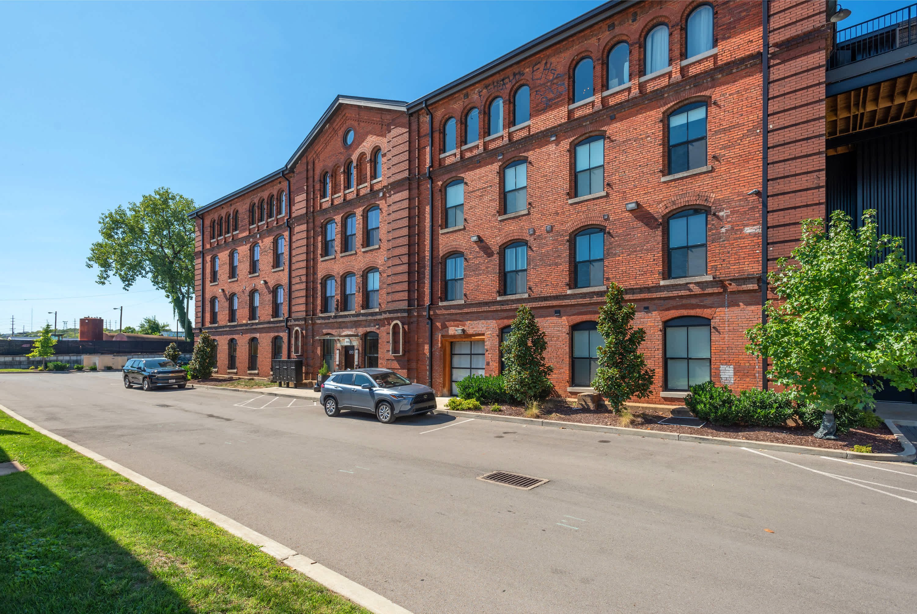 Modern 2BR Gulch Condo |Sleeps 8|Walkable Downtown