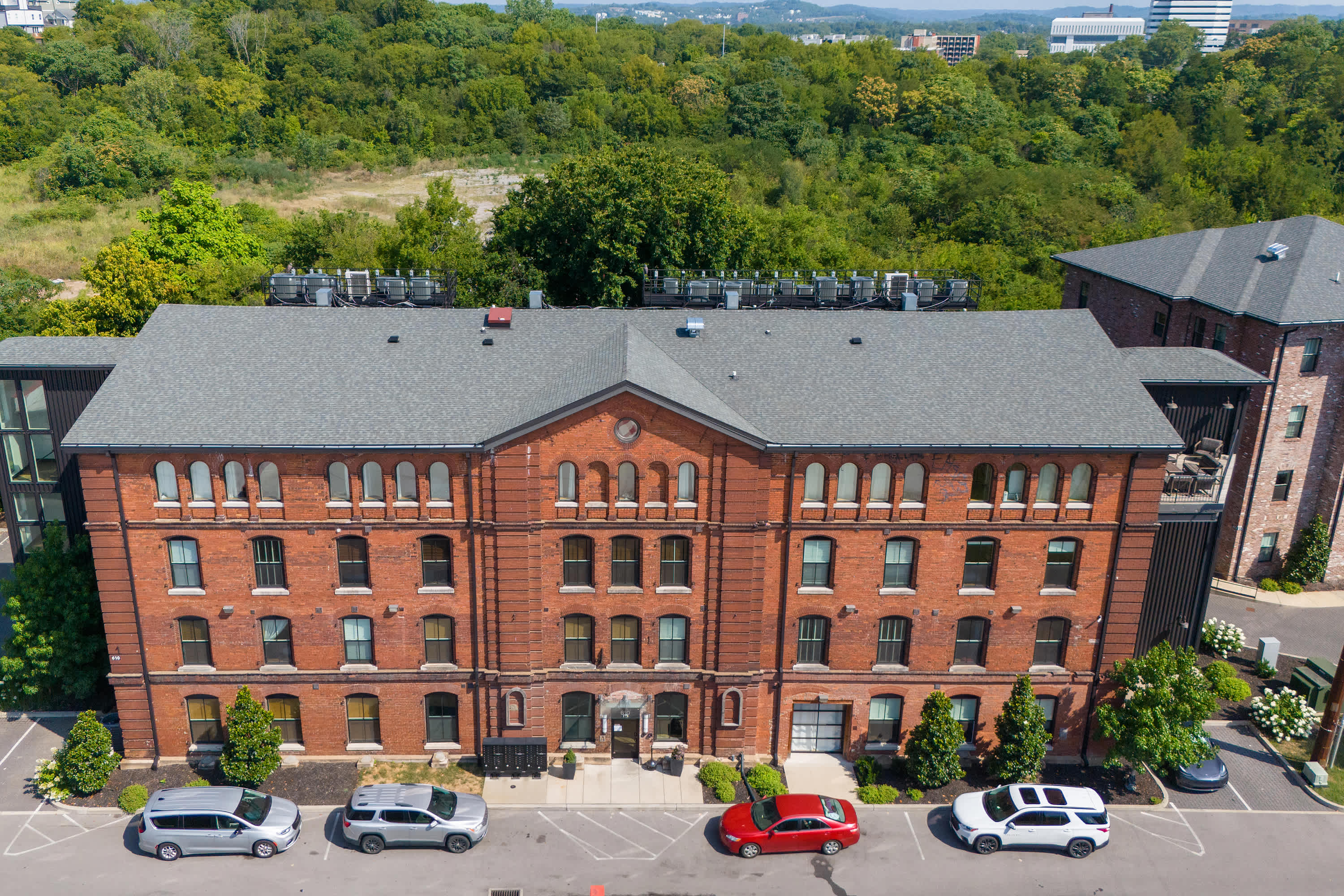 Historic 1865 Loft | Sleeps 8 | Pool|Mins to Gulch