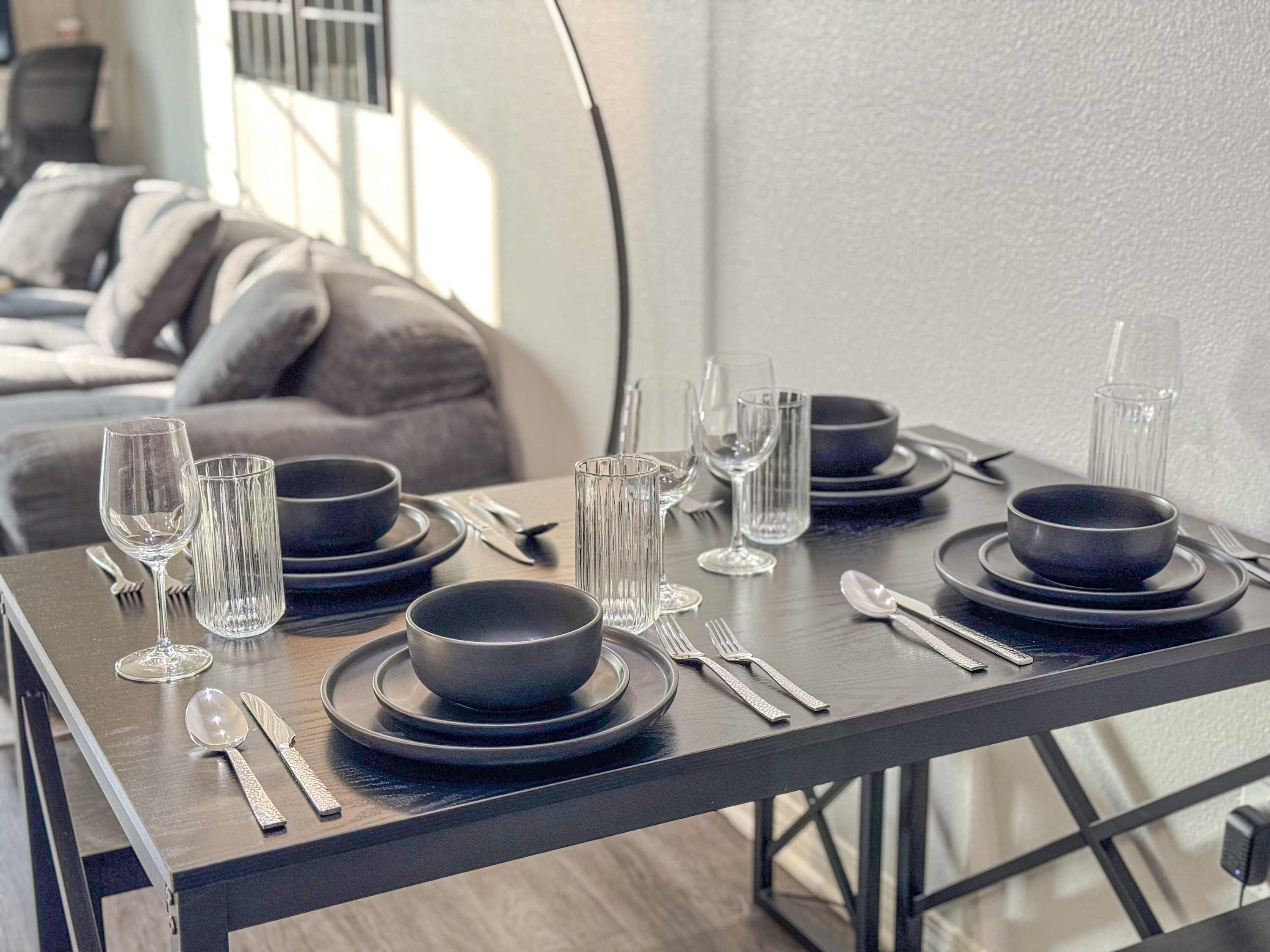 Modern Escape W/Pool&GYM +Parking 10min to Cedars