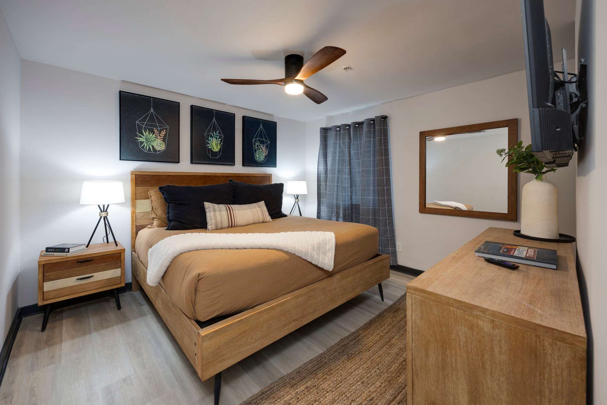 Riverfront Retreat w/ Pool | Walk to Broadway