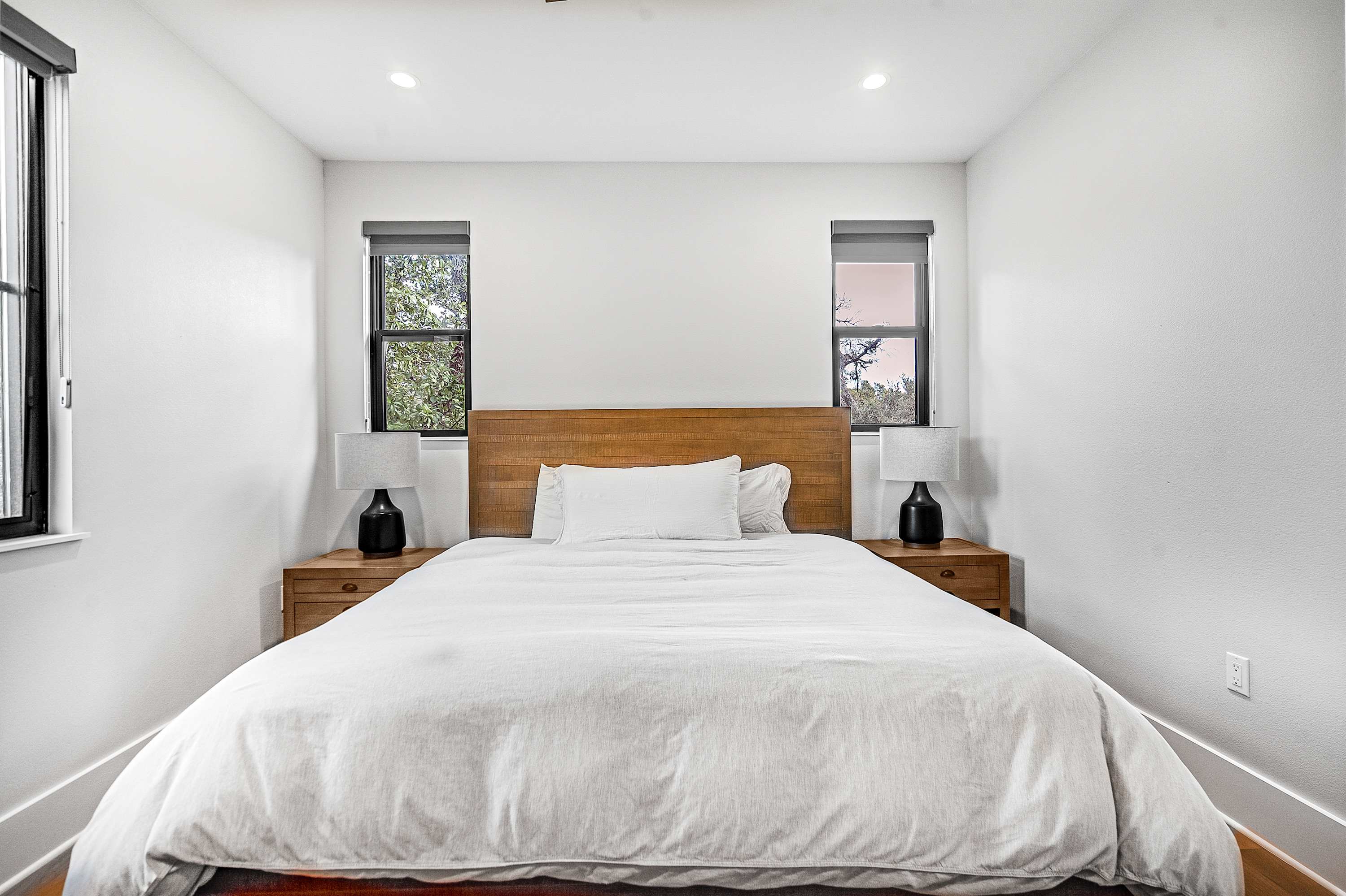 Spacious, S. Austin, Two Ensuites | Golden Hour