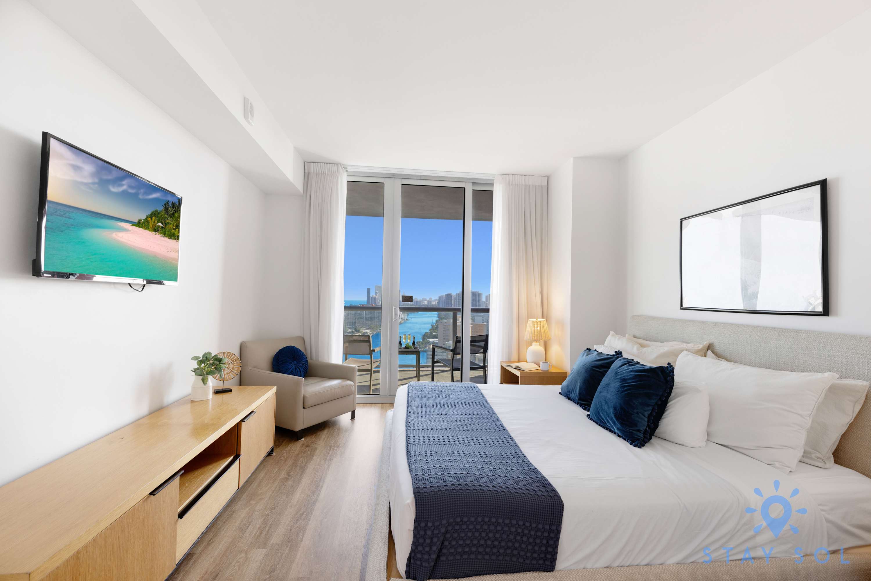 Bright Apartment | Panoramic View | Resort Vibe