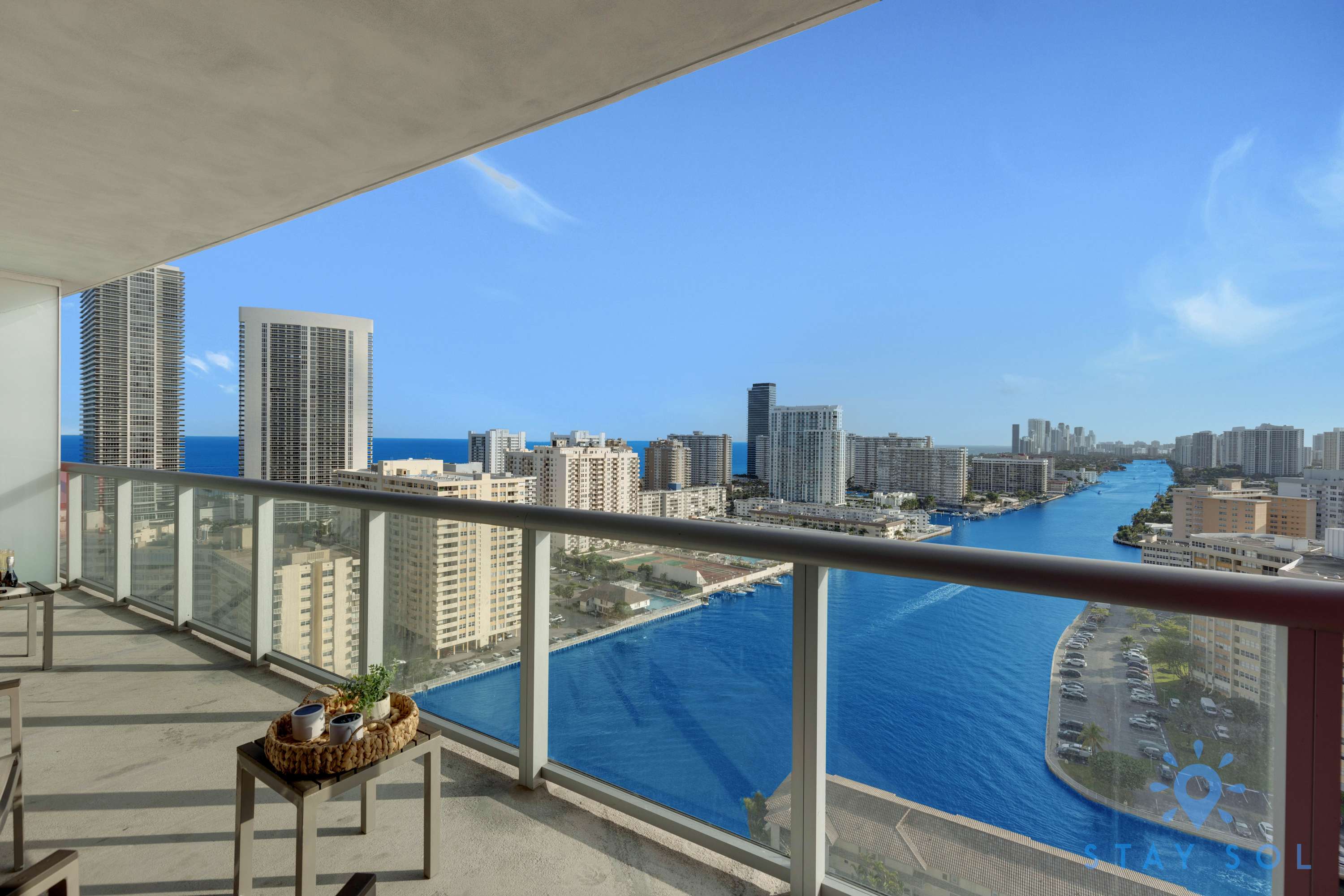 Bright Apartment | Panoramic View | Resort Vibe
