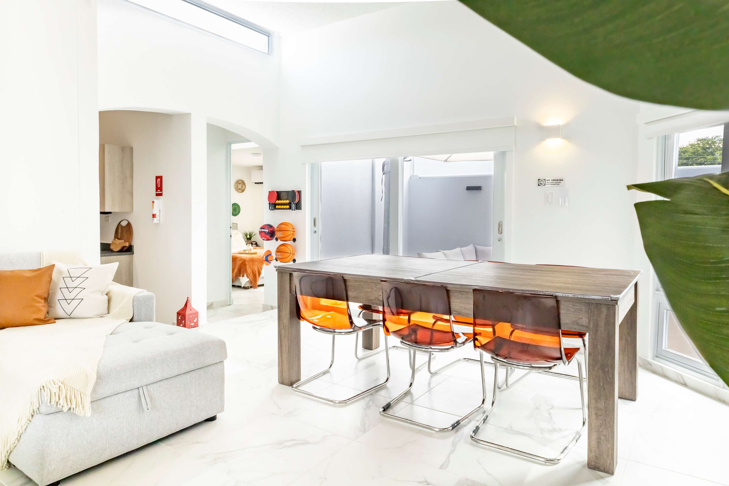 AQUA Casa A/8 · Vibrant & FUN 3 BR House with Pool