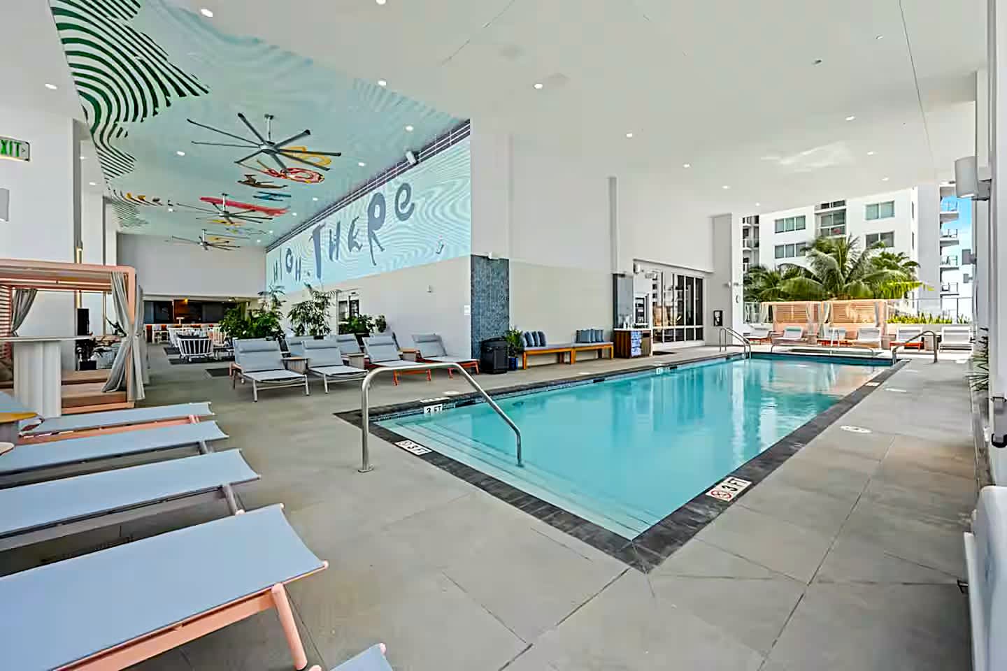 Skyline Retreat | Rare Corner + Pool & Terrace - Foto 30