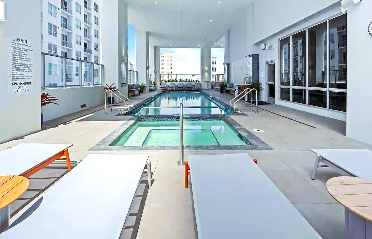 Downtown Miami Studio with Bay & Skyline Views - Foto 22