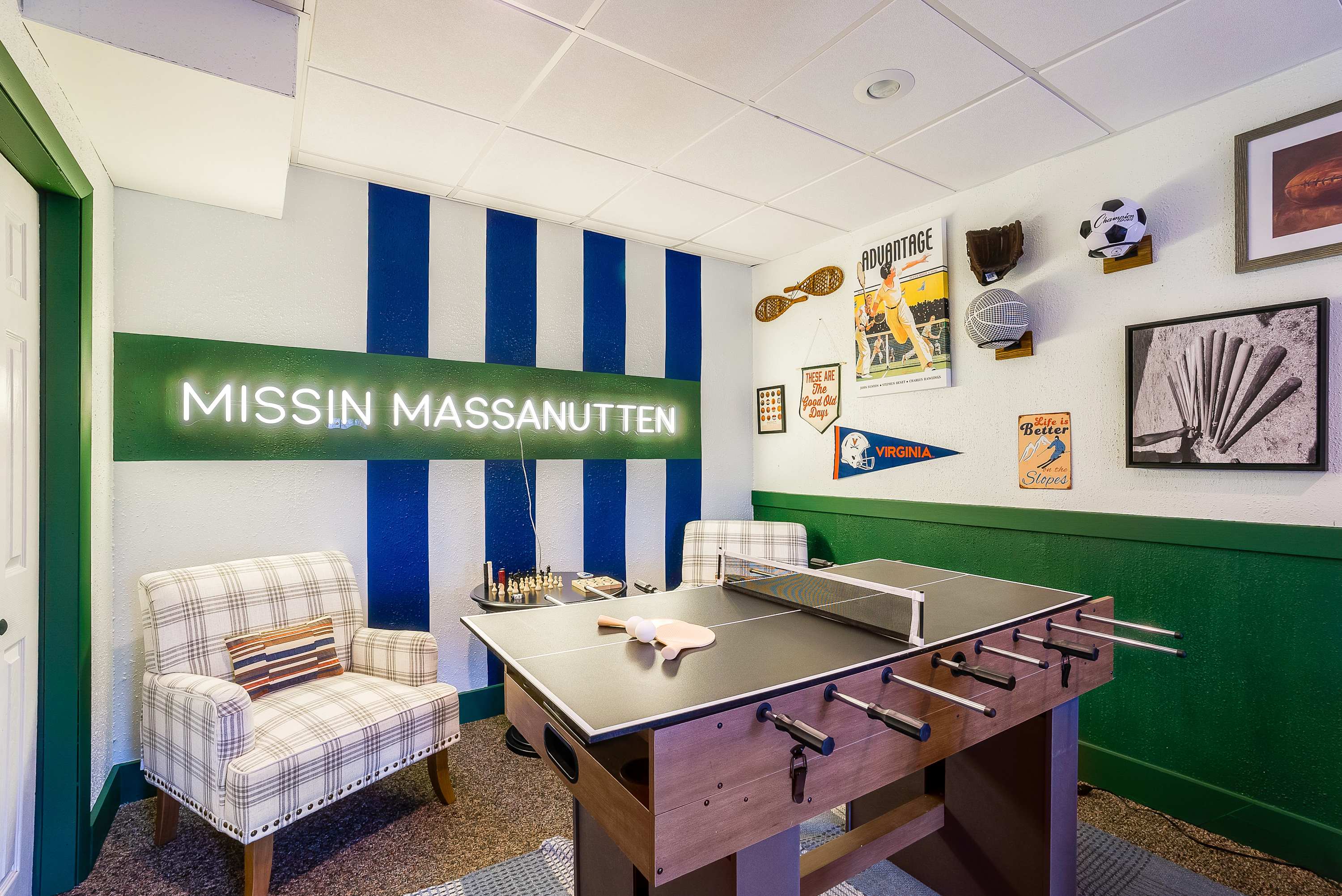 Cozy Retreat - Sauna~Hot Tub~Pool Pass~Game Room! 5