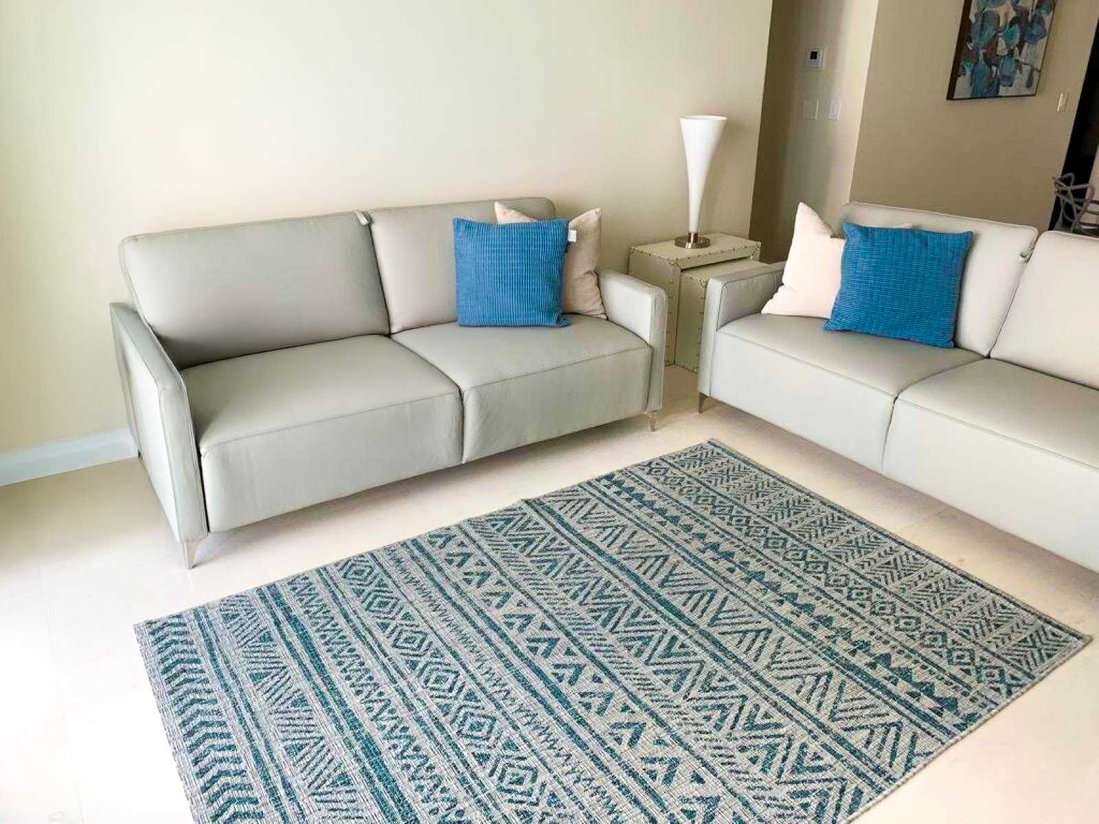 Stylish Ocean Apartment with Pool